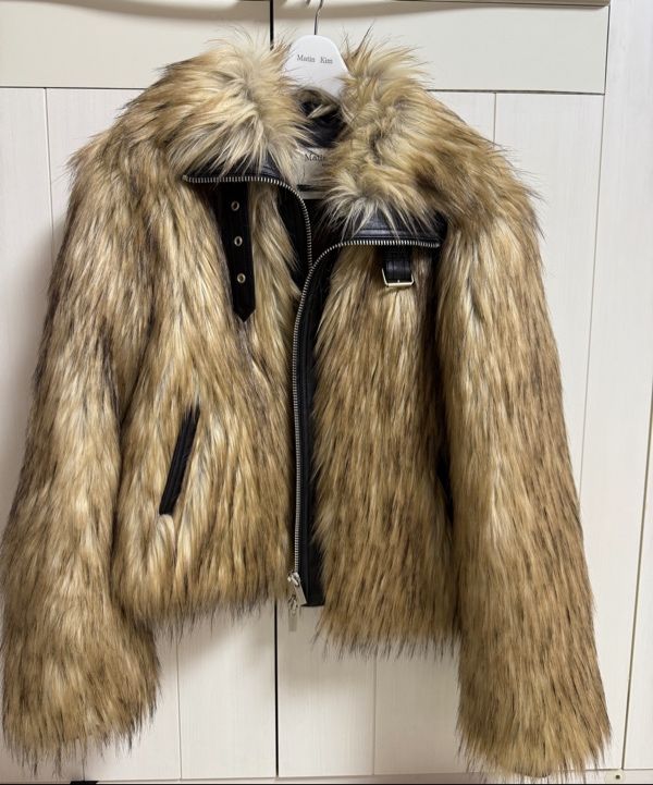 MUSINSA | MATIN KIM NECK BUCKLE CROP FUR JUMPER IN BEIGE