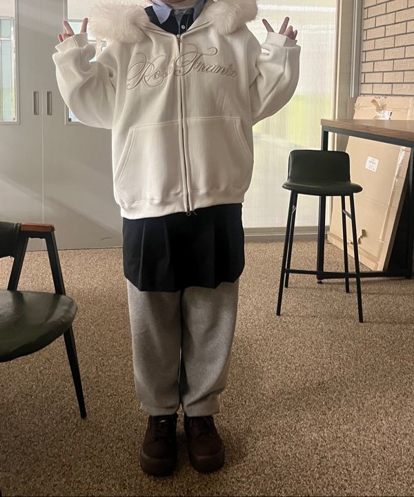 MUSINSA公式 | ROSÉ FRANTZ Fur Overfit Lettering Hood Zip-up [Ivory]