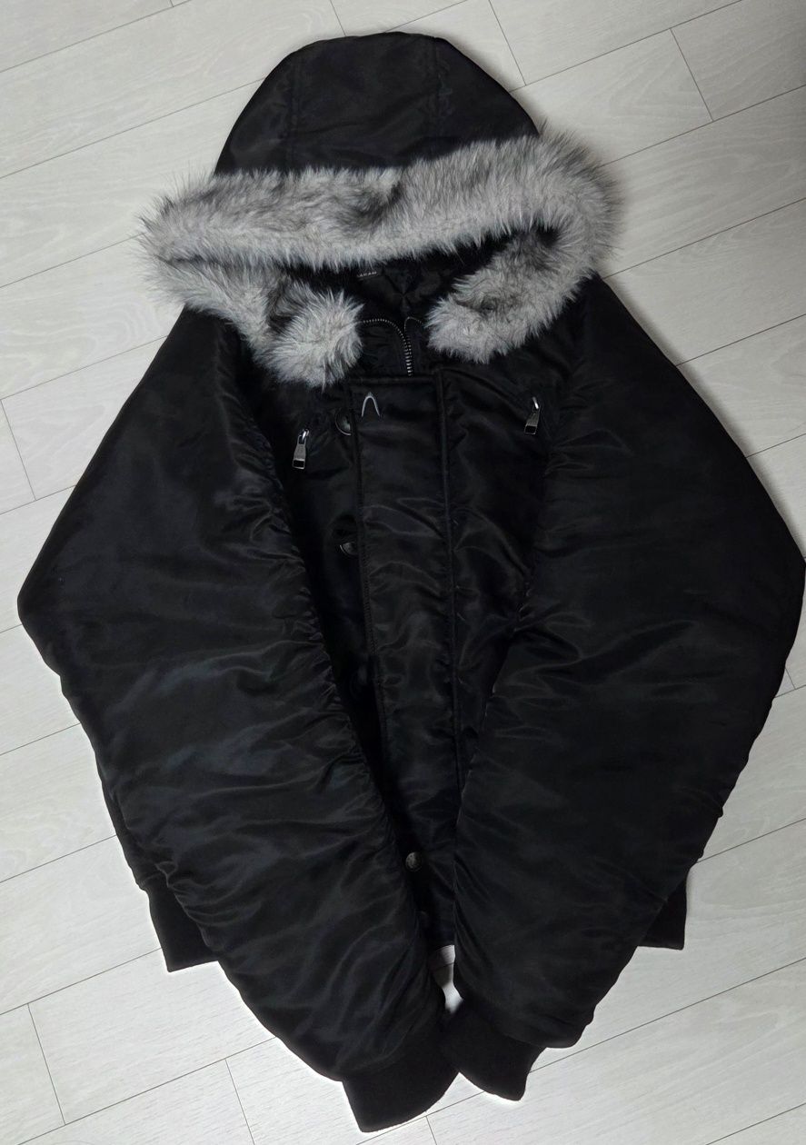 MUSINSA公式 | AAKAM Hooded Fur MA-1 Jacket (Black)