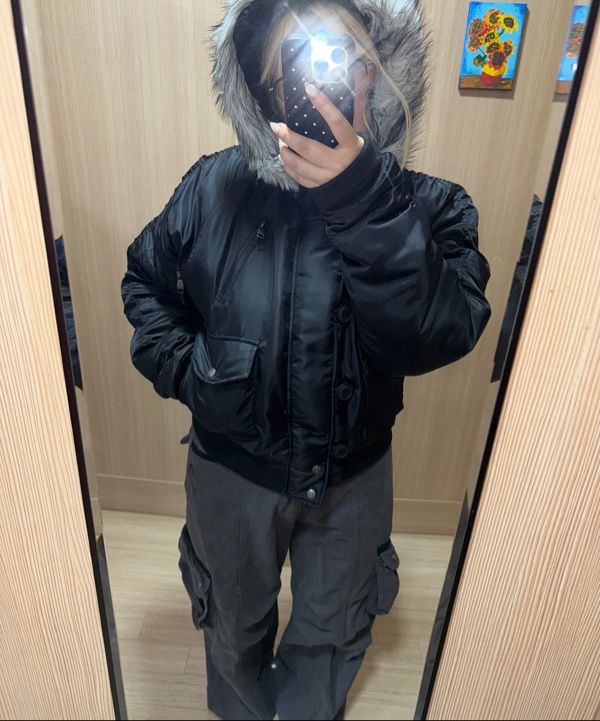 MUSINSA公式 | AAKAM Hooded Fur MA-1 Jacket (Black)