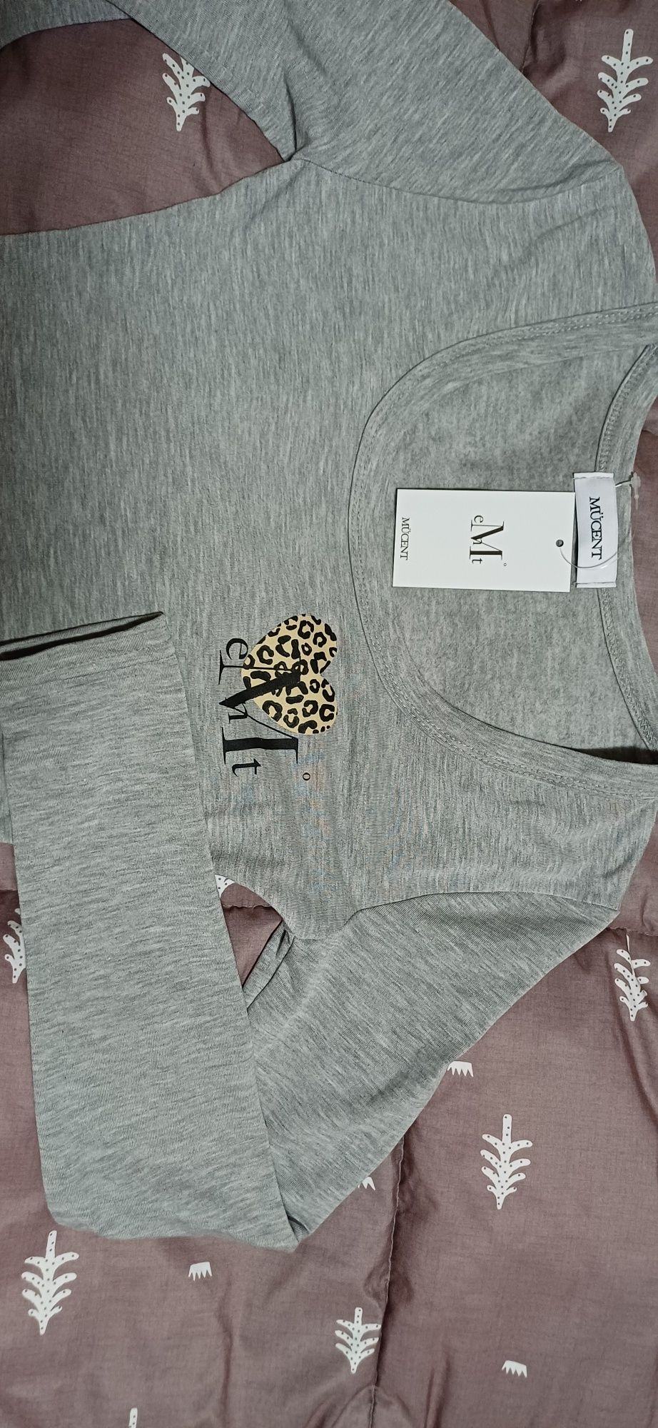 MUSINSA公式 | MUCENT シエラヒョピハートUネックローリング長袖T