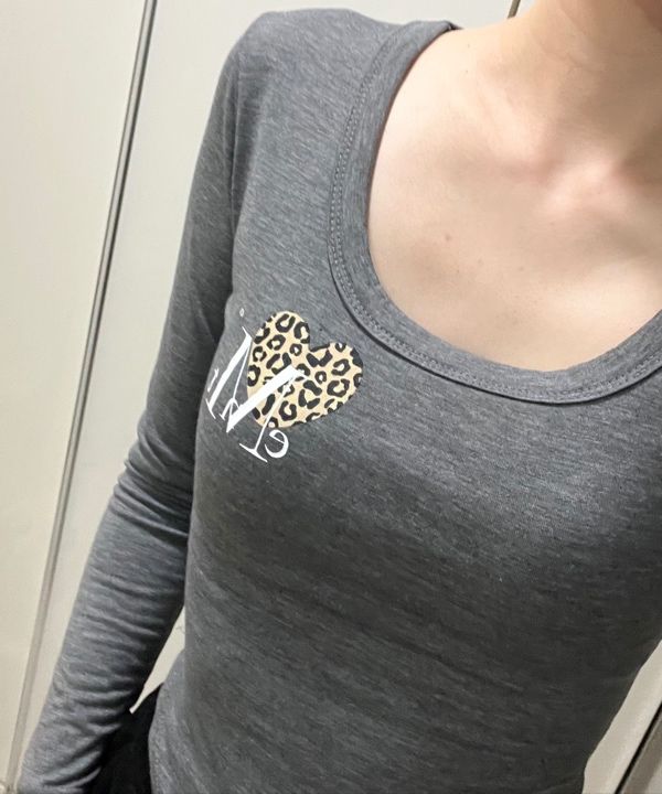 MUSINSA公式 | MUCENT シエラヒョピハートUネックローリング長袖T