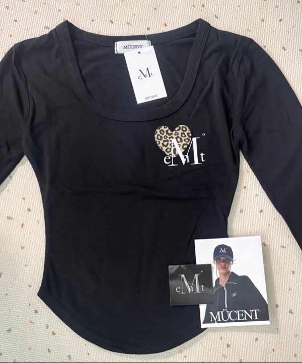 MUSINSA公式 | MUCENT シエラヒョピハートUネックローリング長袖T