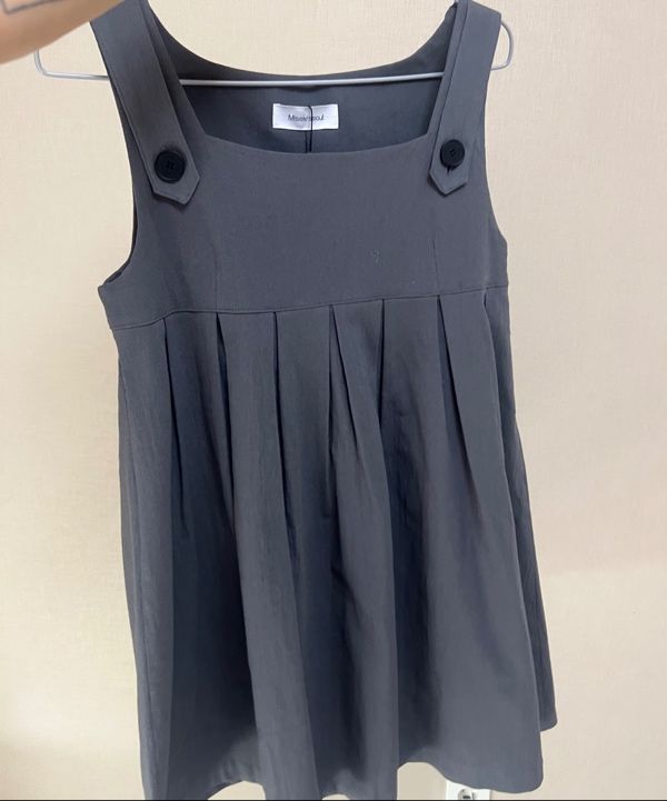 MUSINSA | MISEKI SEOUL Pleats button doll dress CHARCOAL