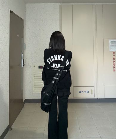 MUSINSA公式 | ILLIGO レター ビッグ ショルダーバッグ ブラック