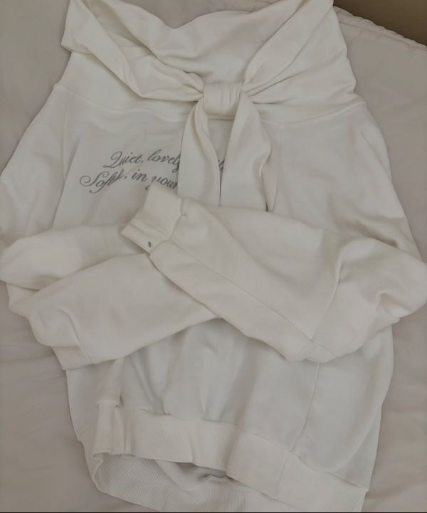 MUSINSA | ILLIGO Pure Bow Off-Shoulder Sweatshirt White