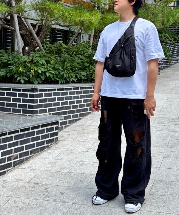 MUSINSA公式 | BADBLOOD Destroyed Raw-Edge Joggers - Black