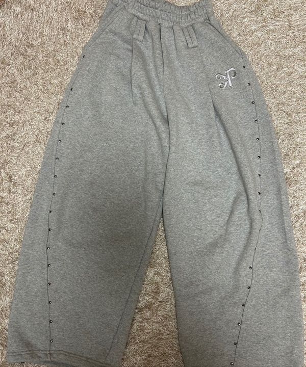 MUSINSA公式 | KHAKIPOINT Steel Stud Sweat Pants (gray)