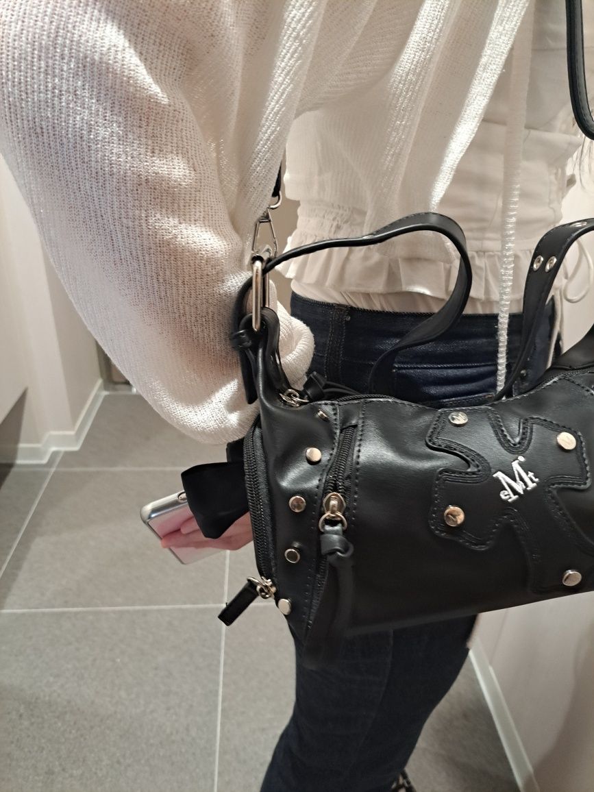 MUSINSA公式 | MUCENT バエルクロスレザーパッチミニショルダーバッグ