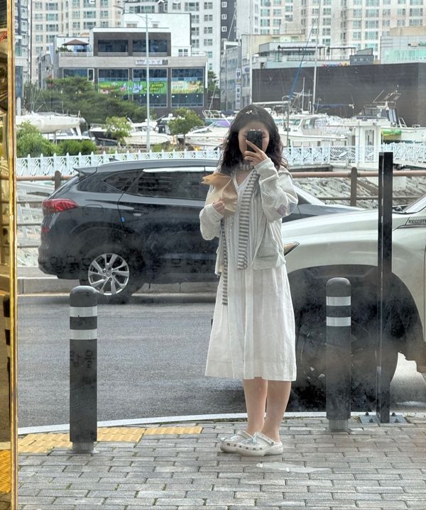 MUSINSA | MATIN KIM SKETCH GRAFFITI WAFFLE HOODY ZIP UP IN LIGHT BEIGE