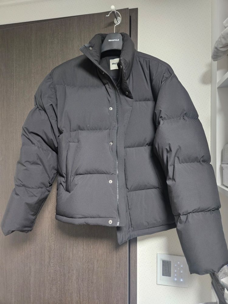 MUSINSA公式 | INSILENCE エッセンシャルダウンジャケットBLACK