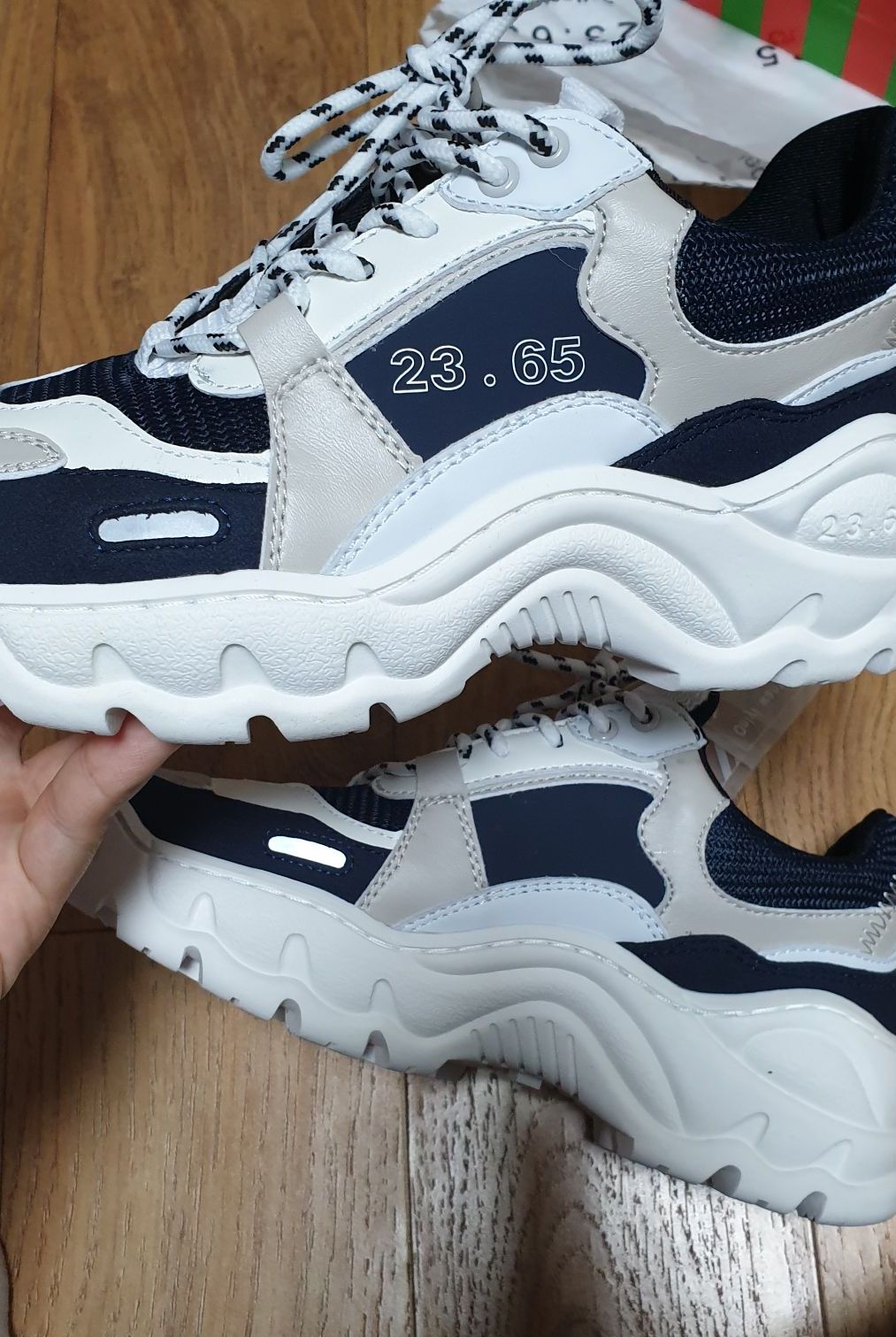 Casual Shoes V2 Multi Colored Sneakers MUSINSA V2 MULTI