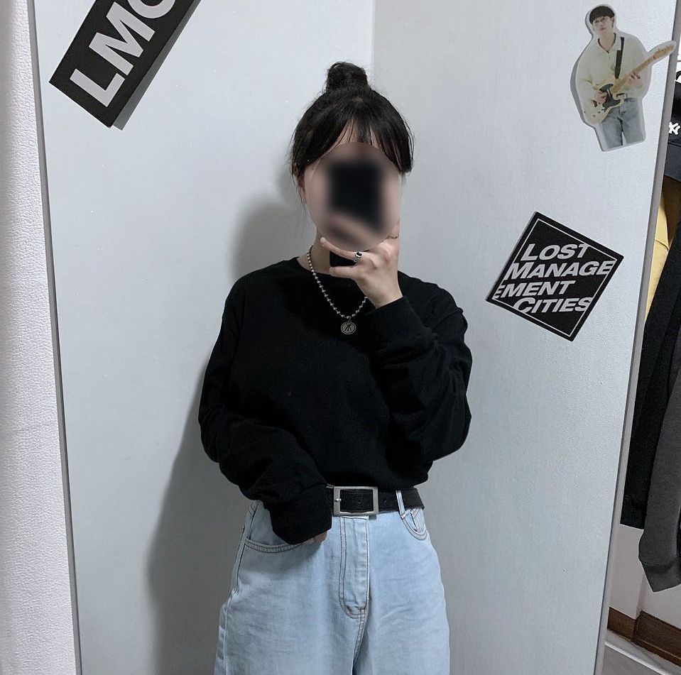 MUSINSA | MUSINSA STANDARD Crew Neck Long Sleeve T-Shirt