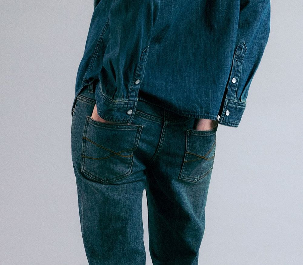 데님에 새긴\n현대적인 구조 데님 팬츠 큐레이션