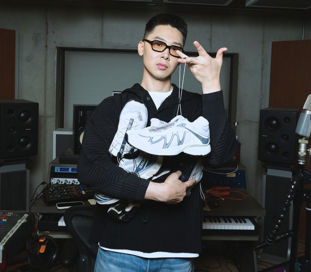 XT-ICONS\nWith 허키 하나의 아이콘, 무한한 이야기