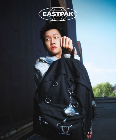 이스트팩 x 크러쉬 패디드 파커
