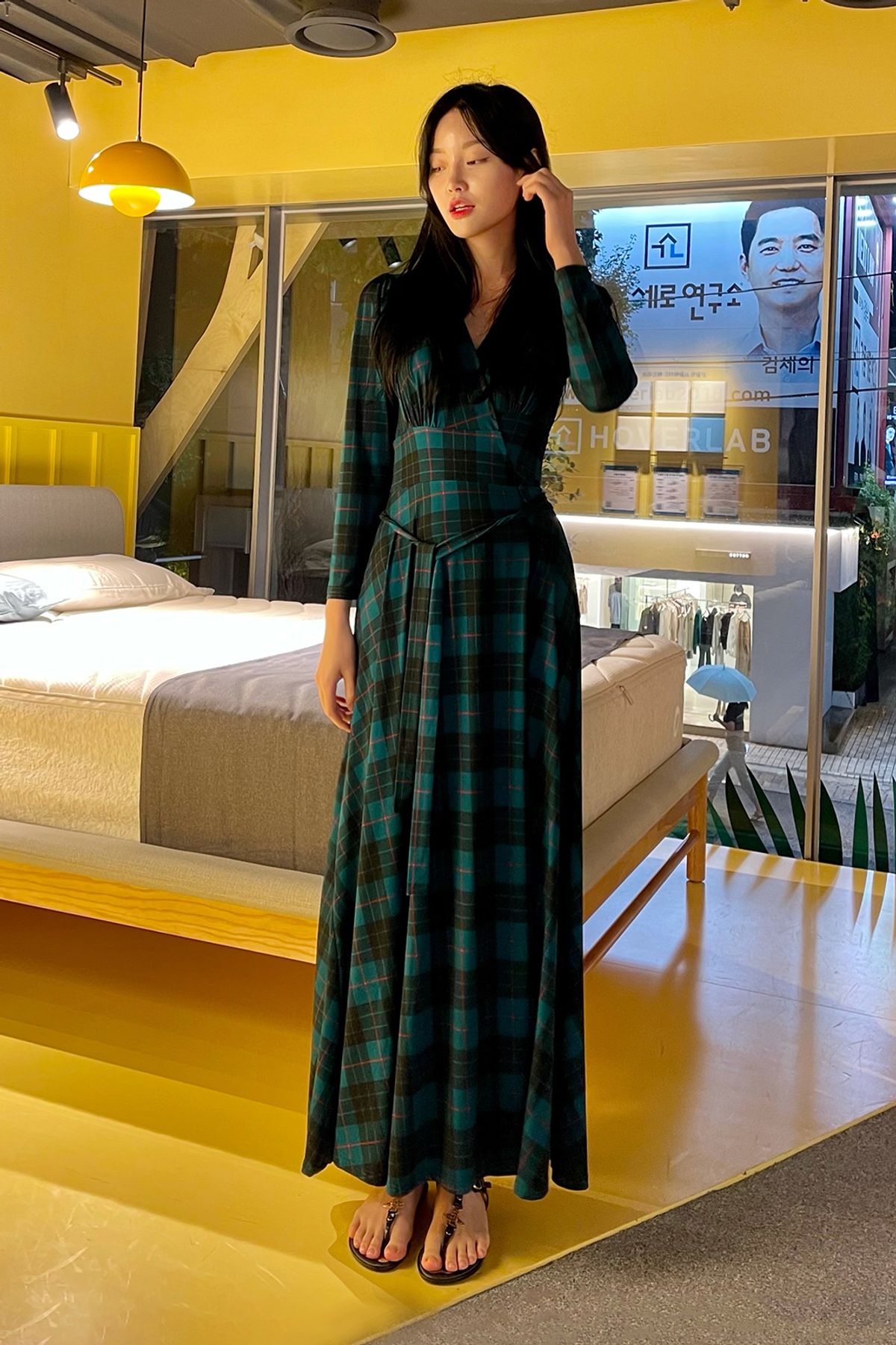 브랜드 스냅의 21F LONG SLEEVE VIVIENNE DRESS(비비엔느 드레스)_02 코디, 패션 | 무신사 스냅 브랜드 스냅의 21F LONG SLEEVE  VIVIENNE... 