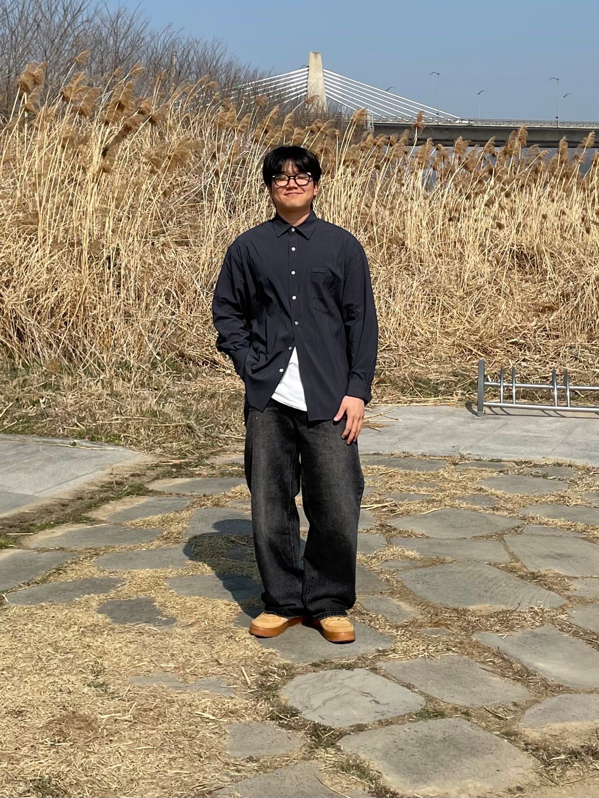 브랜드 스냅의 올데이 소프트 레이온 셔츠_Charcoal 코디, 패션 | 무신사 스냅