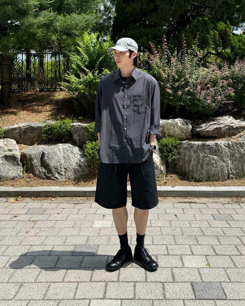 브랜드 스냅의 올데이 소프트 레이온 셔츠_Charcoal 코디, 패션 | 무신사 스냅