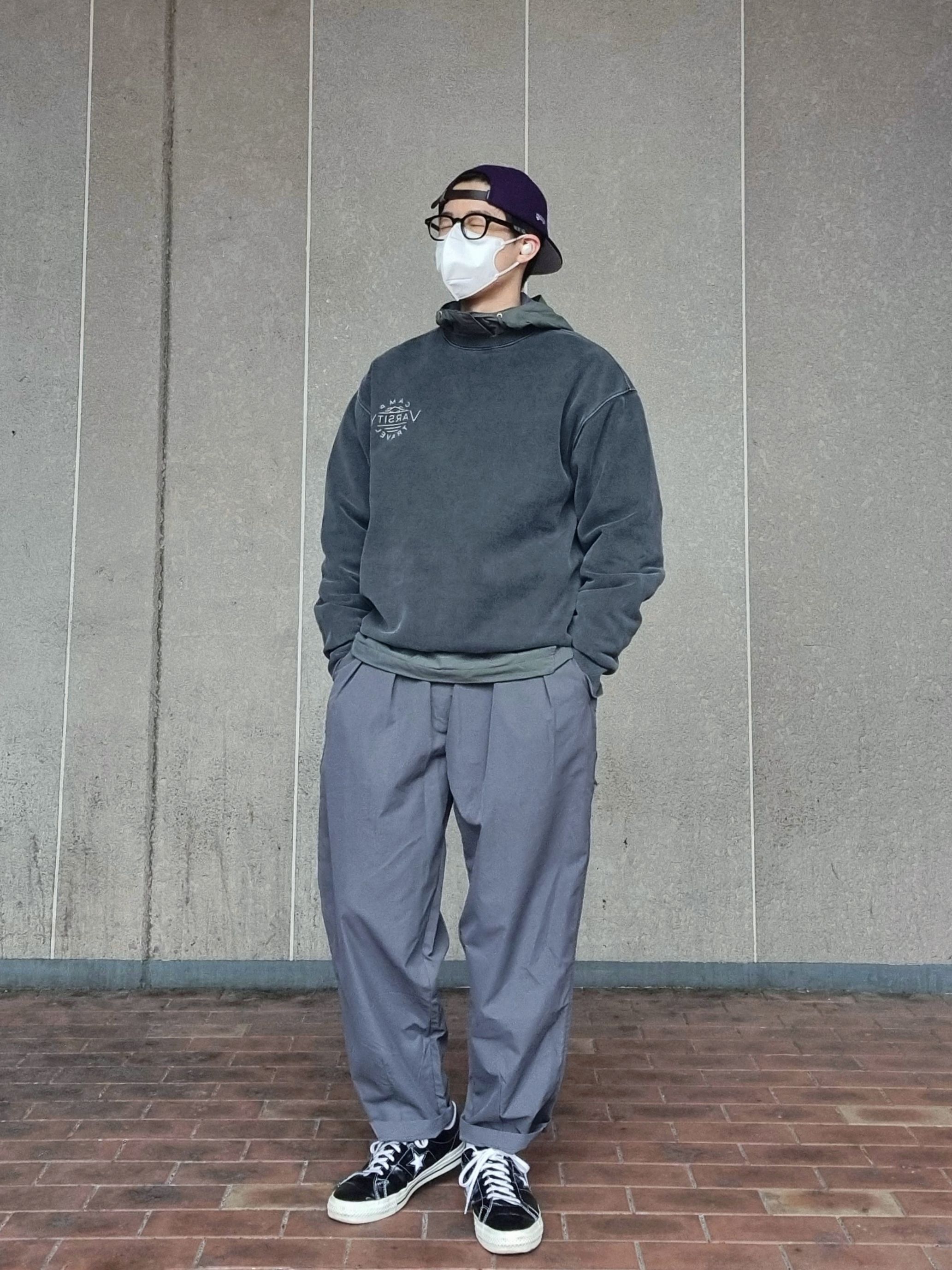 MUSINSA | TRAVEL CAMP VARSITY PIGMENT SWEATSHIRT BLACK CHARCOAL