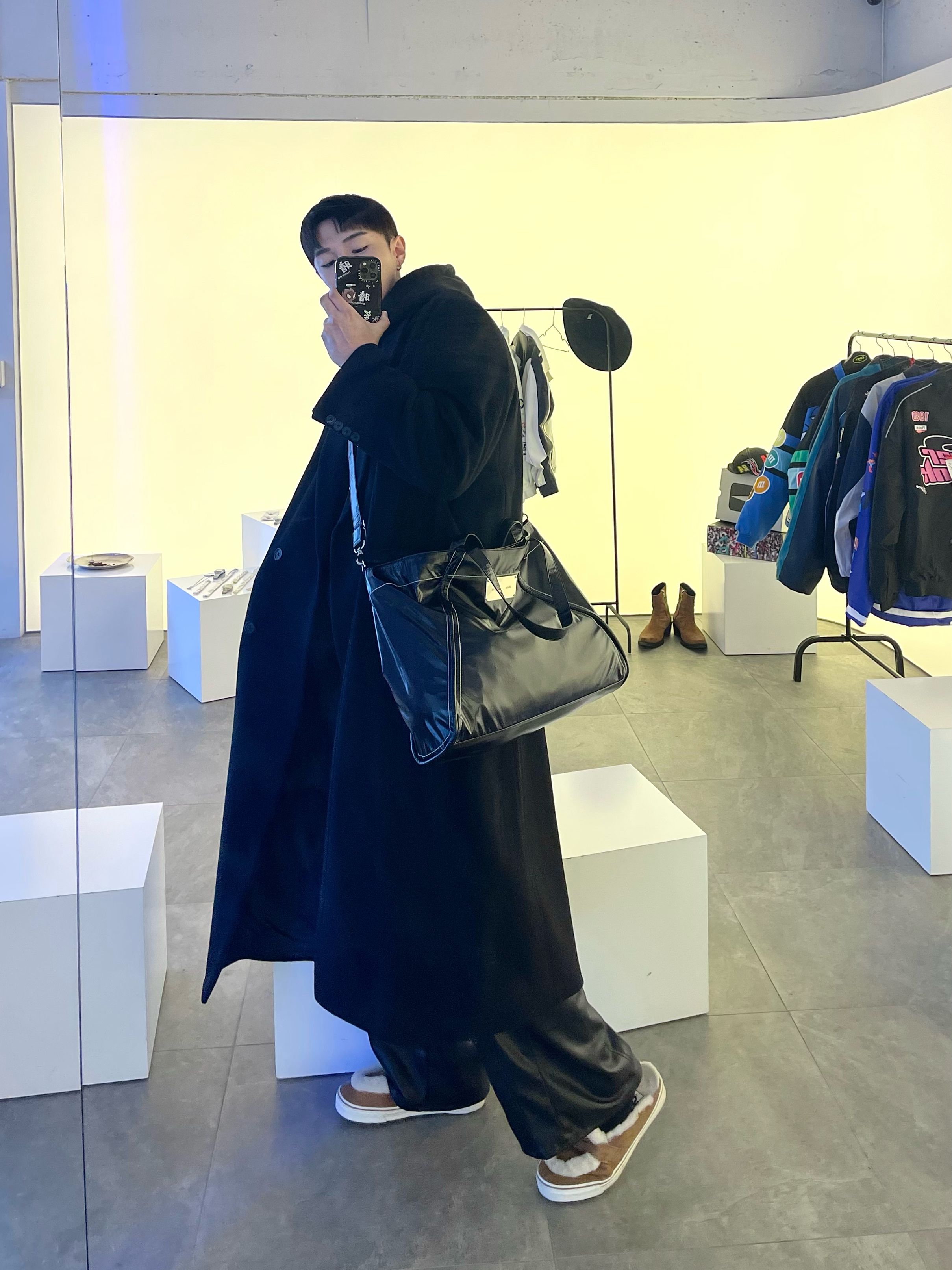 마뗑킴(MATIN KIM) BIG COATING TOTE BAG IN BLACK - 사이즈 u0026 후기 | 무신사