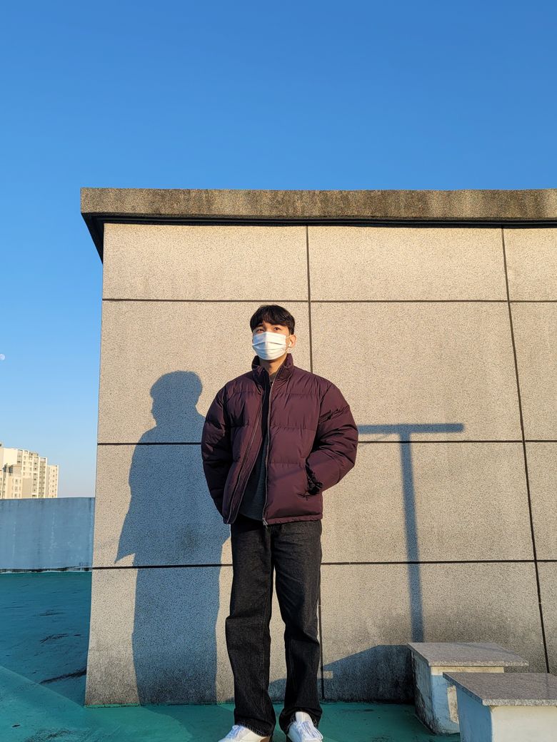 덩 키의 에센셜 구스 다운 재킷 (마룬) 코디, 패션 | 무신사 스냅