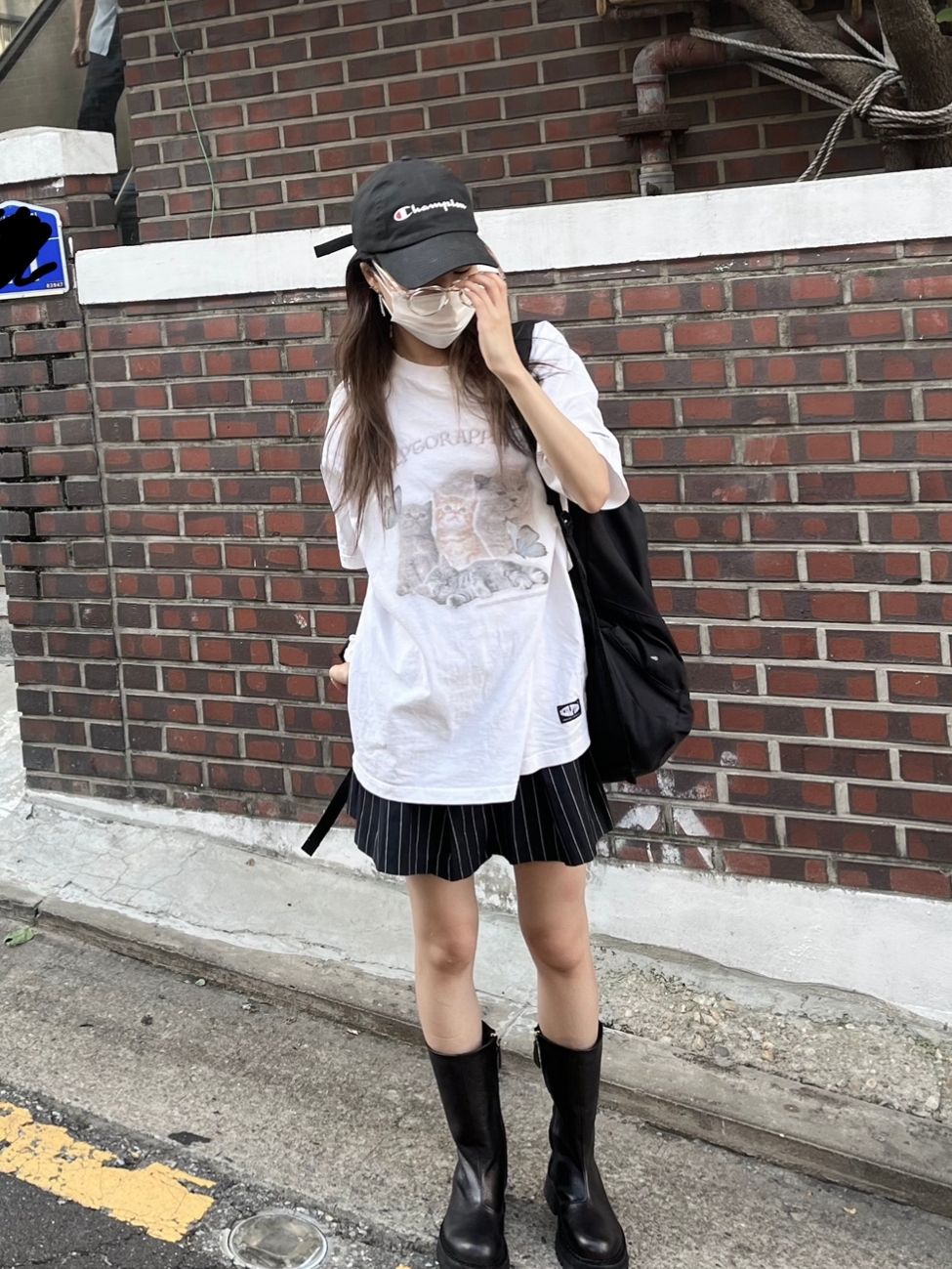 MUSINSA | SCULPTOR Kitten Boxy Tee [BLACK]