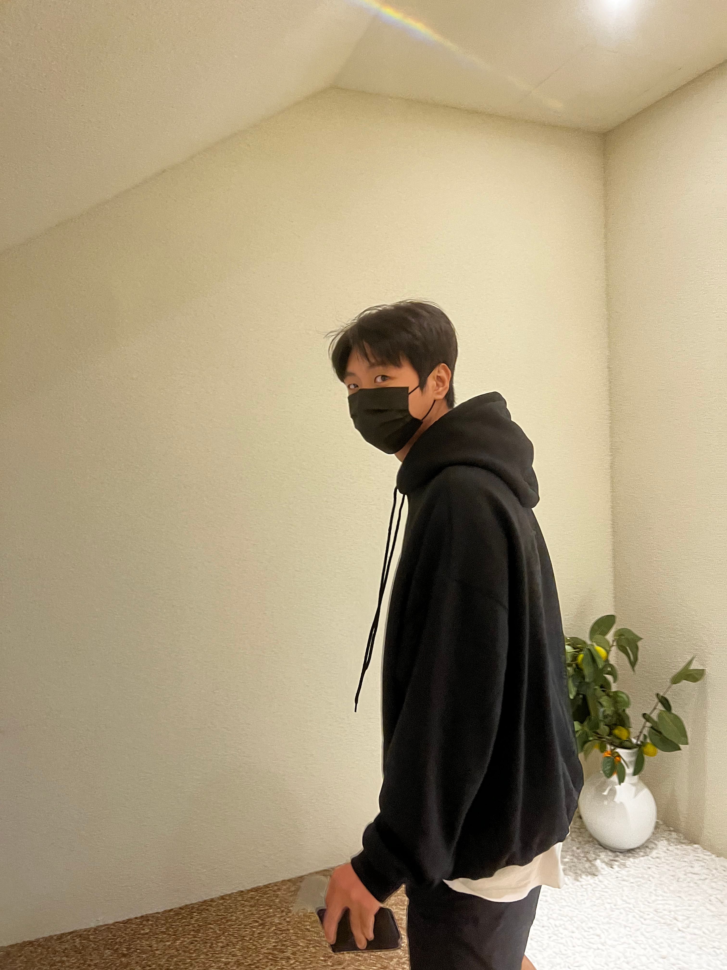 ★送料・関税込★1993 STUDIO★AUTHENTIC ARCH LOGO SWEATSHIRT ☆送料・関税込☆1993 STUDIO☆STUDIO ARCH LOGO HOODIE