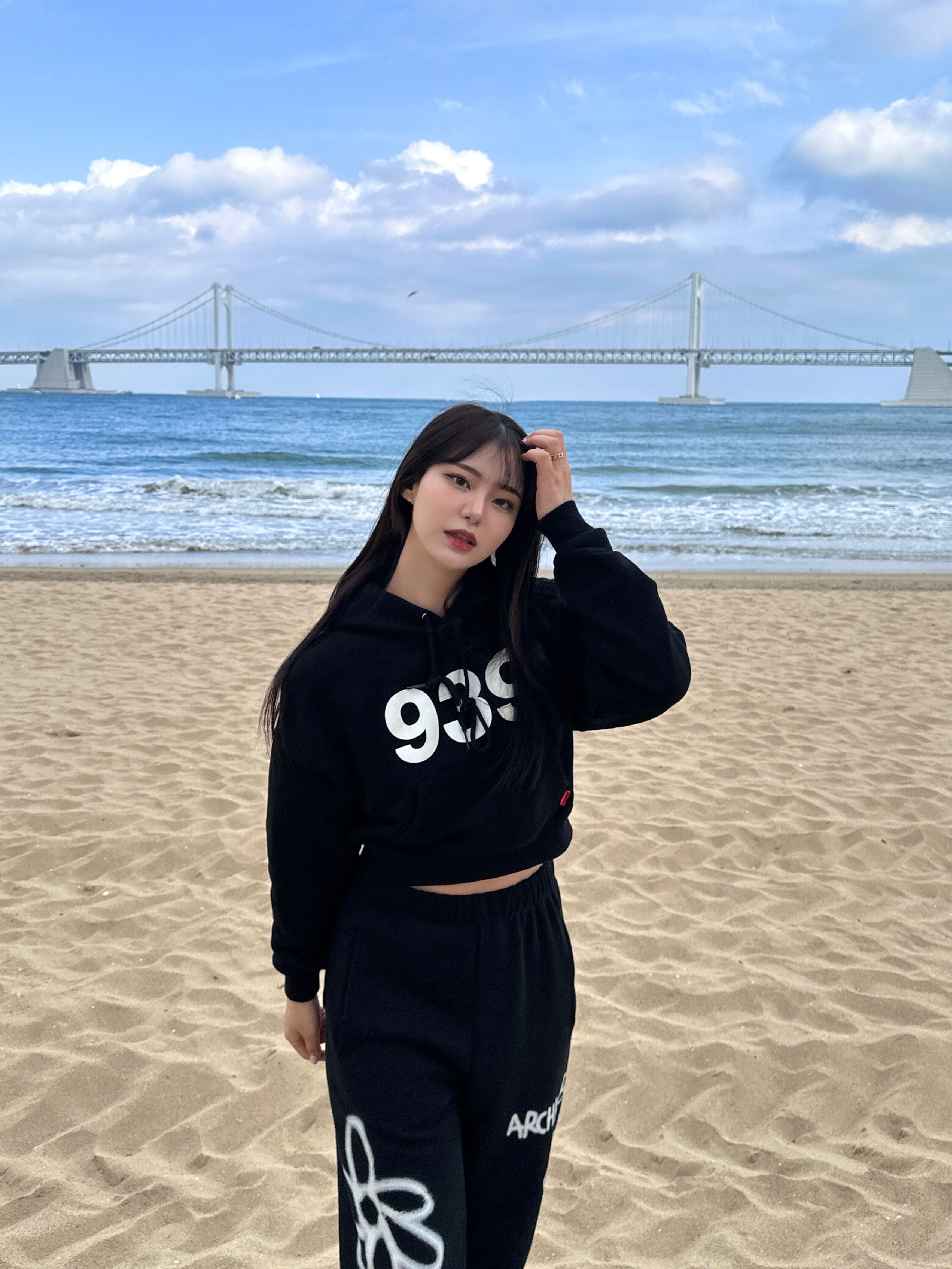 MUSINSA | ARCHIVE BOLD 939 DAISY SWEAT PANTS_BLACK