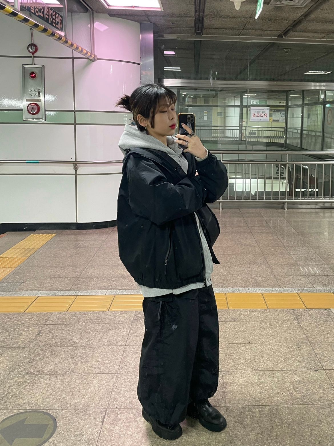 MUSINSA公式 | YESEYESEE C-Logo Hoodie Gray