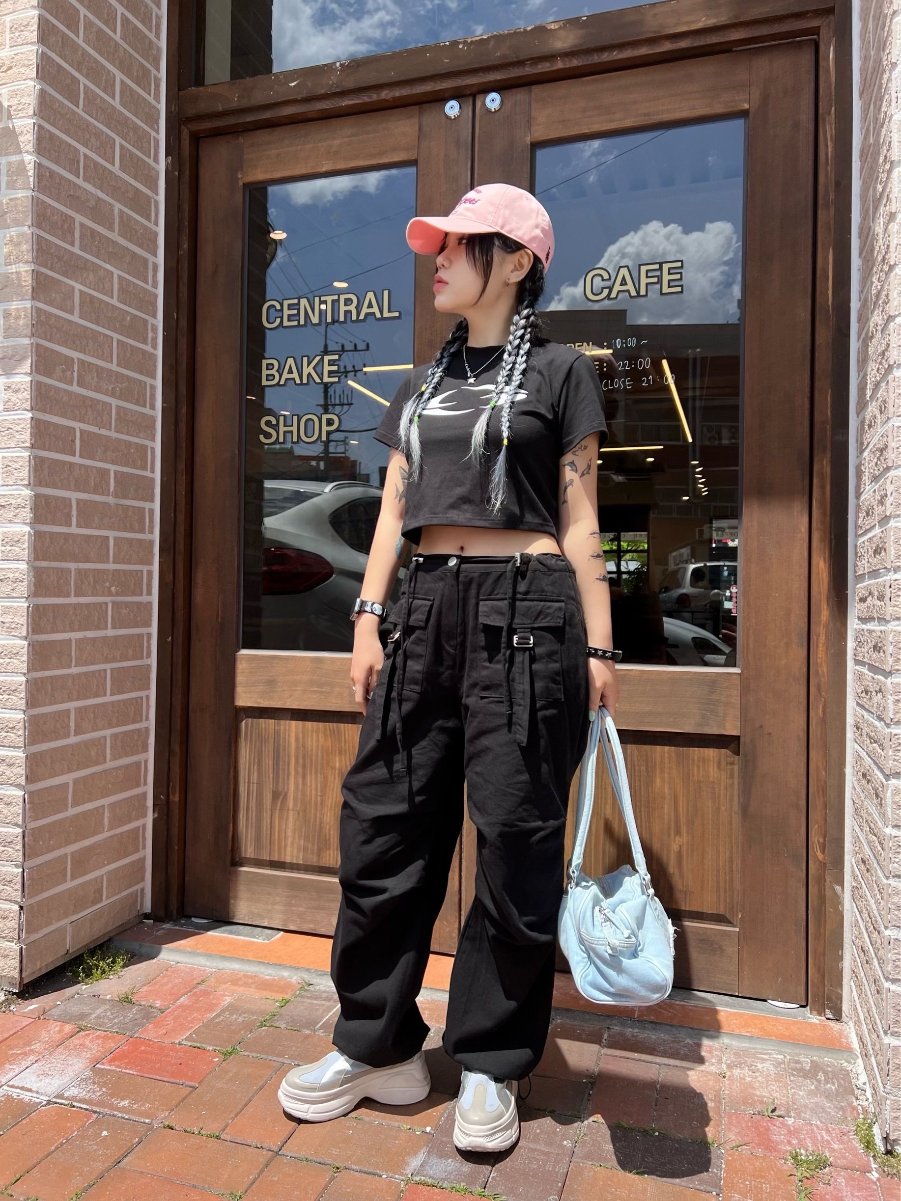 【MATIN KIM】SPORTY TOTE BAG IN BLACK Matin Kim Sporty Tote Bag – Biyas Store