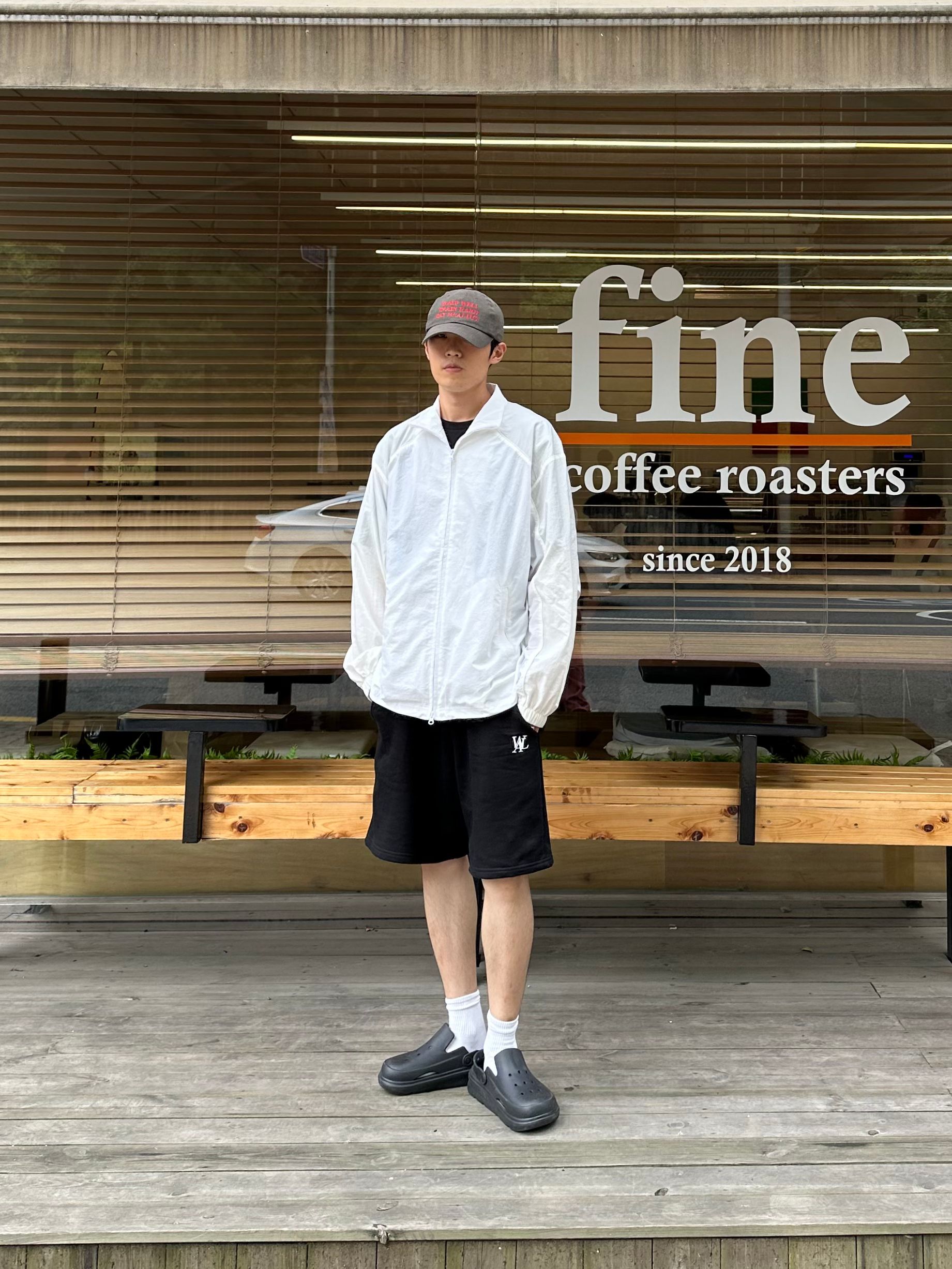 ★23SS★WOOALONG★Cursive lettering cotton over fit T-shirt MUSINSA | WOOALONG Cursive lettering cotton over fit T-shirt