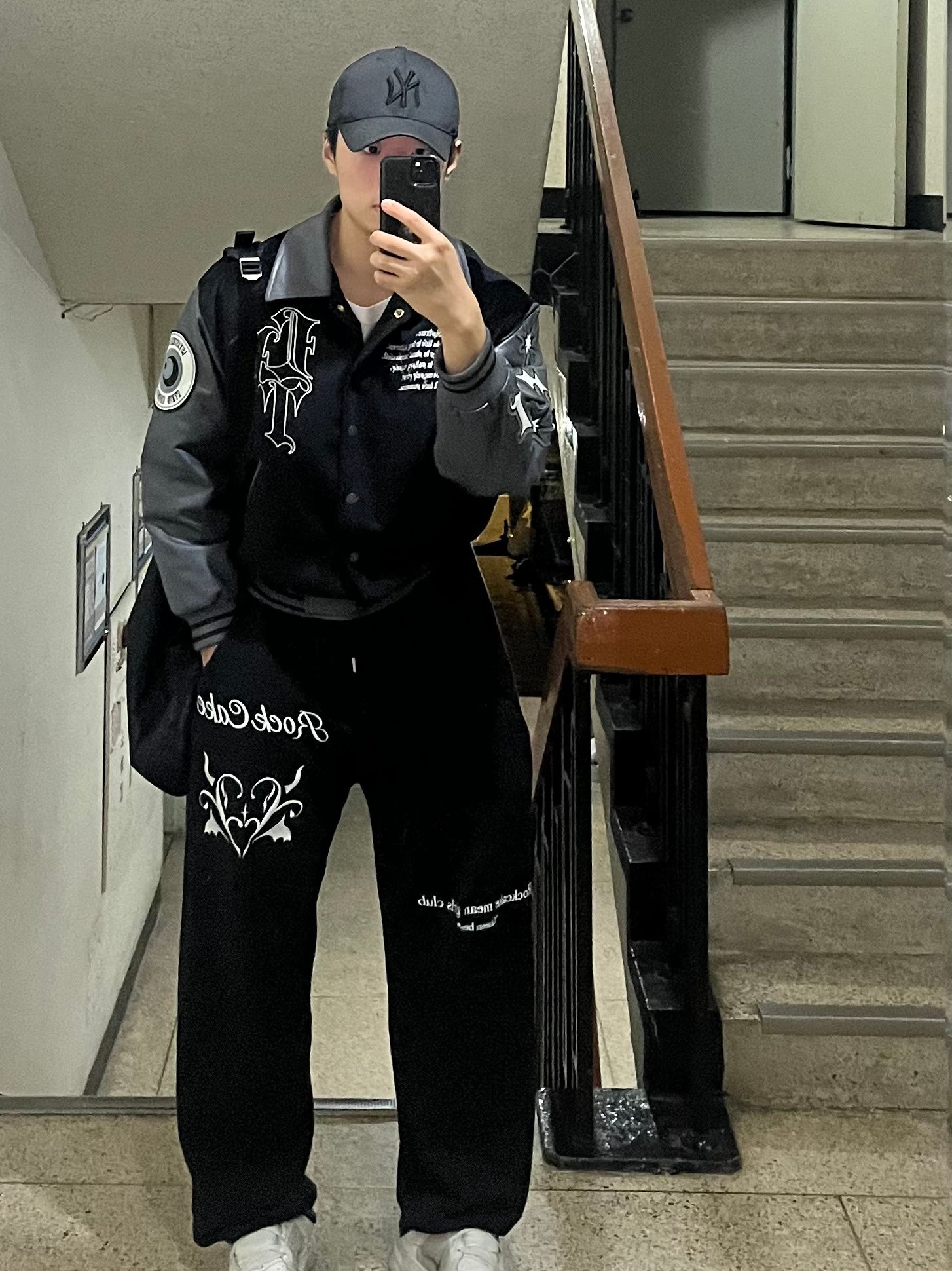 MUSINSA公式 | LUV IS TRUE MZ LVT VARSITY JACKET_BLUE