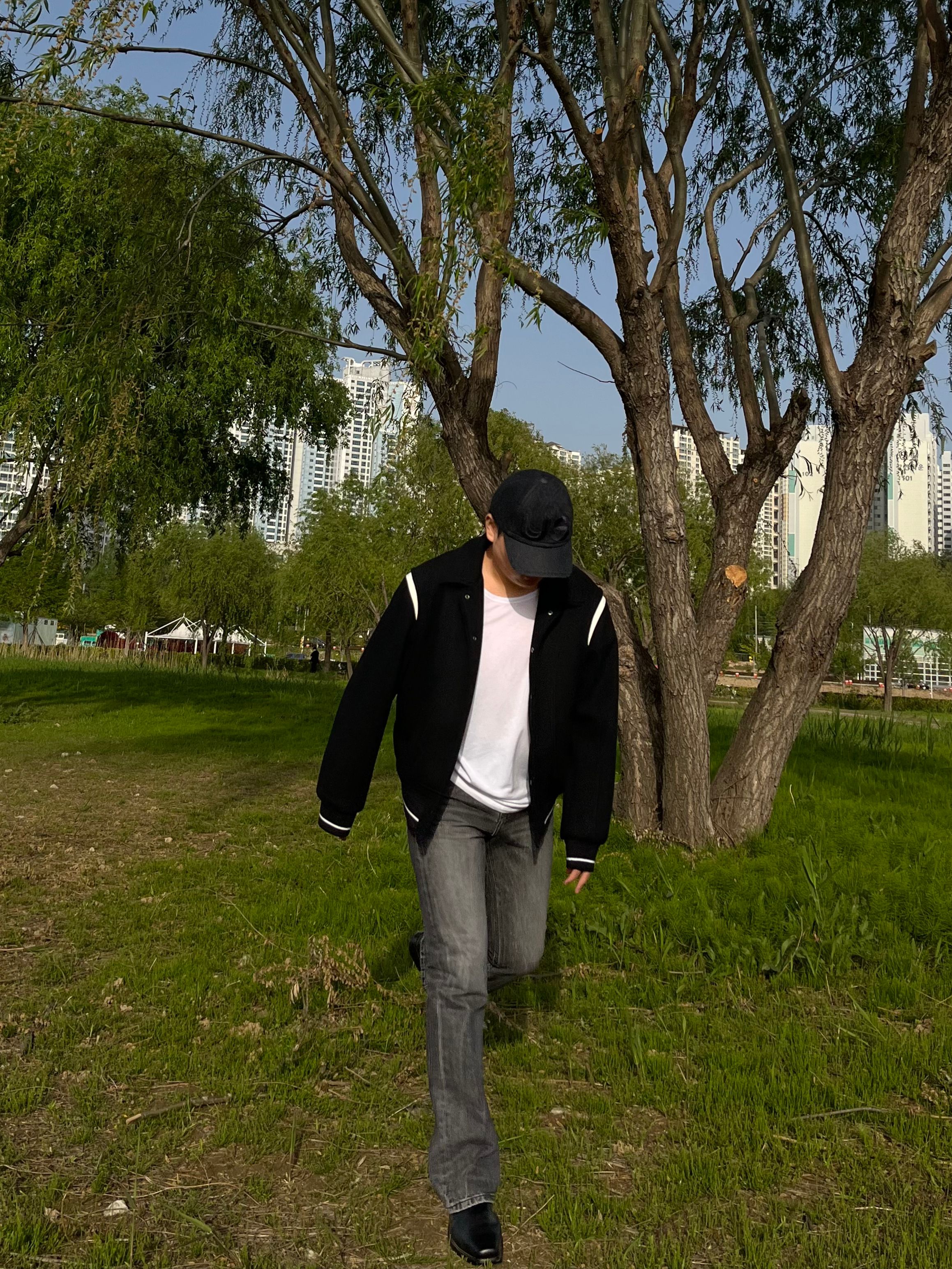 MUSINSA公式 | LMOOD Contemporary Varsity Jacket Black