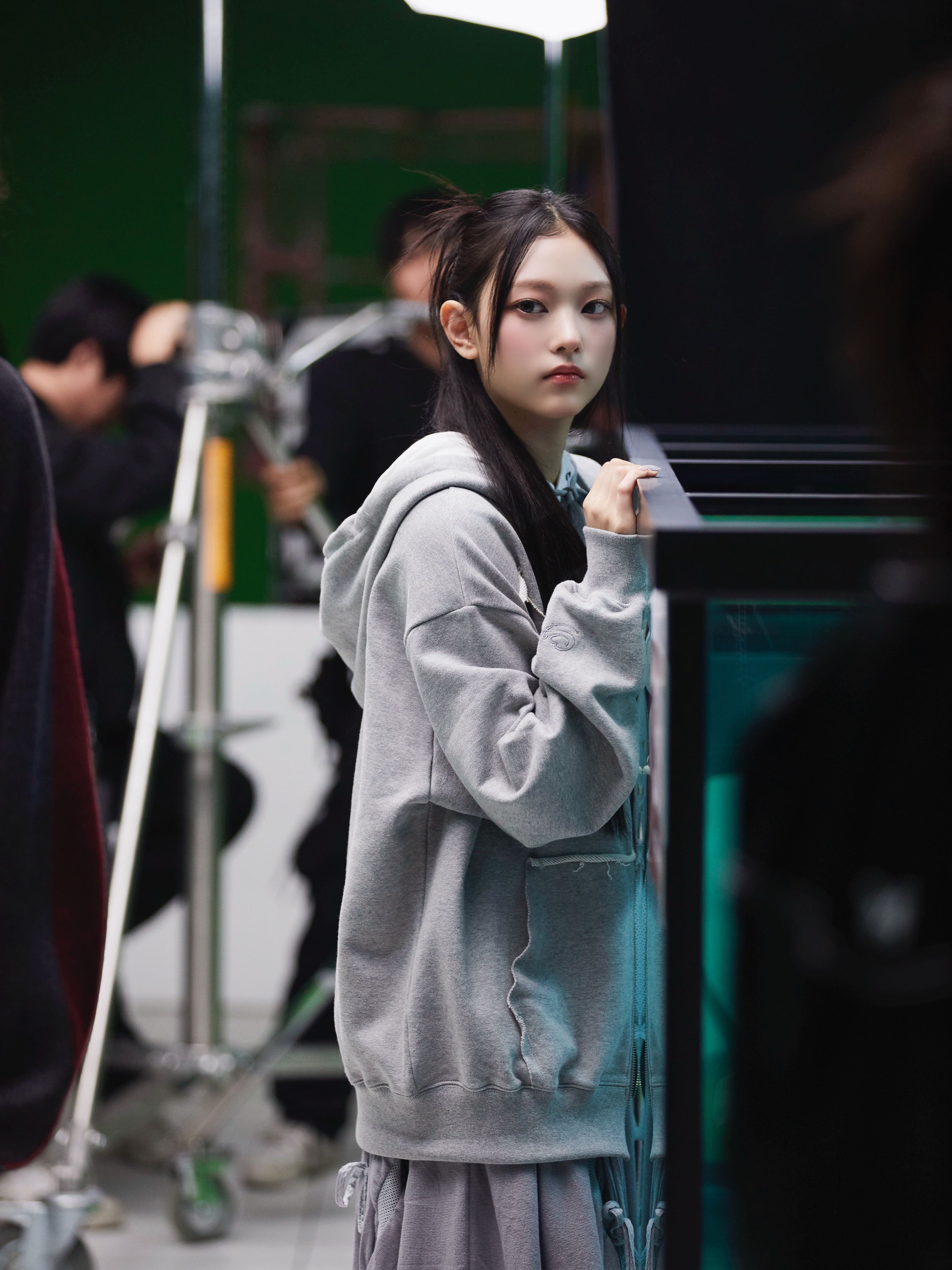 [LUV IS TRUE]★AM LONG HOOD TEE AM LONG HOOD TEE (WHITE) - LUVISTRUE | 60% - Asian Fashion