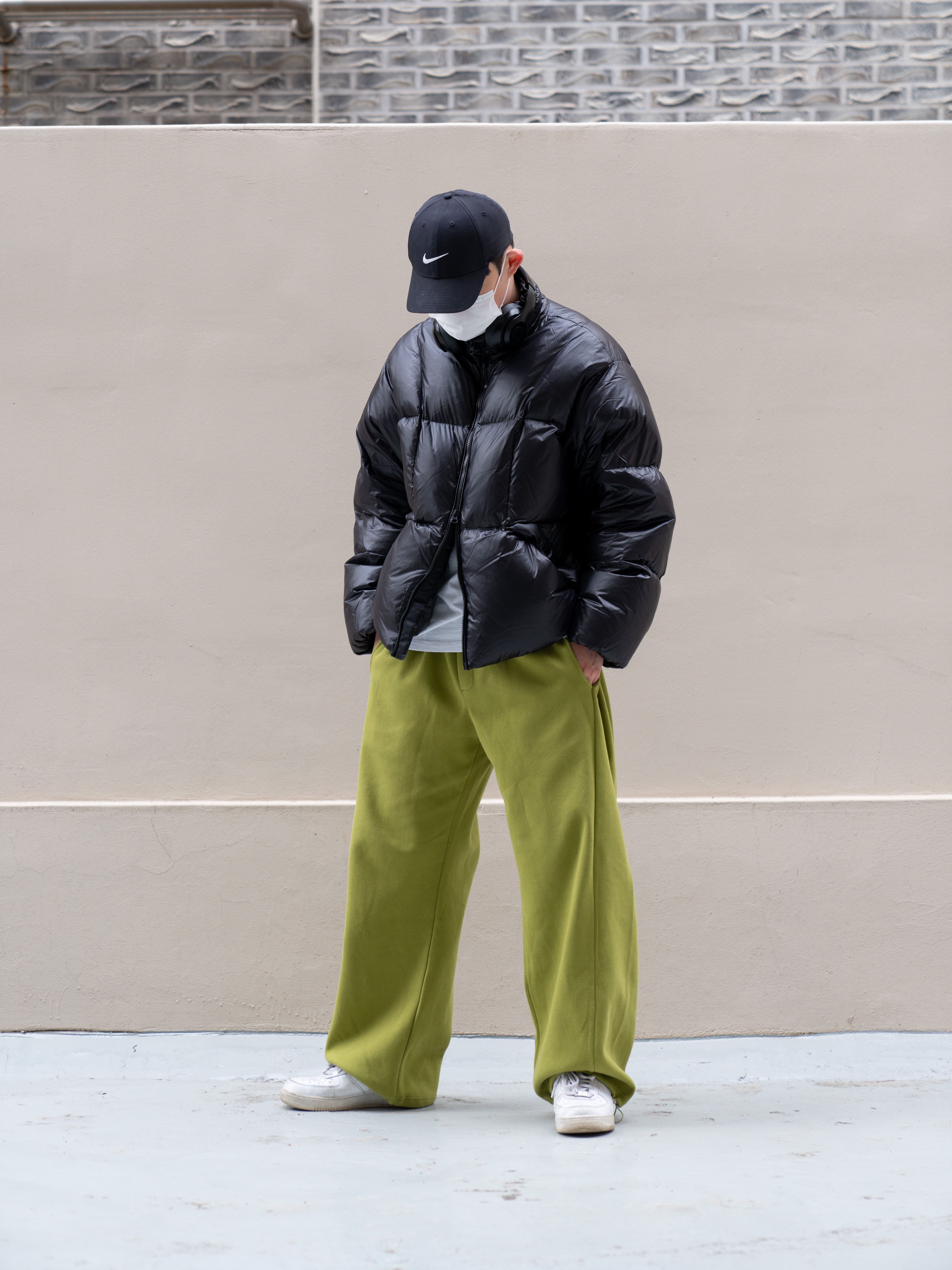 パンツ UNTRACE TUCK WIDE SWEAT PANTS UNTRACE) TUCK WIDE SWEAT PANTS | apt335nyc