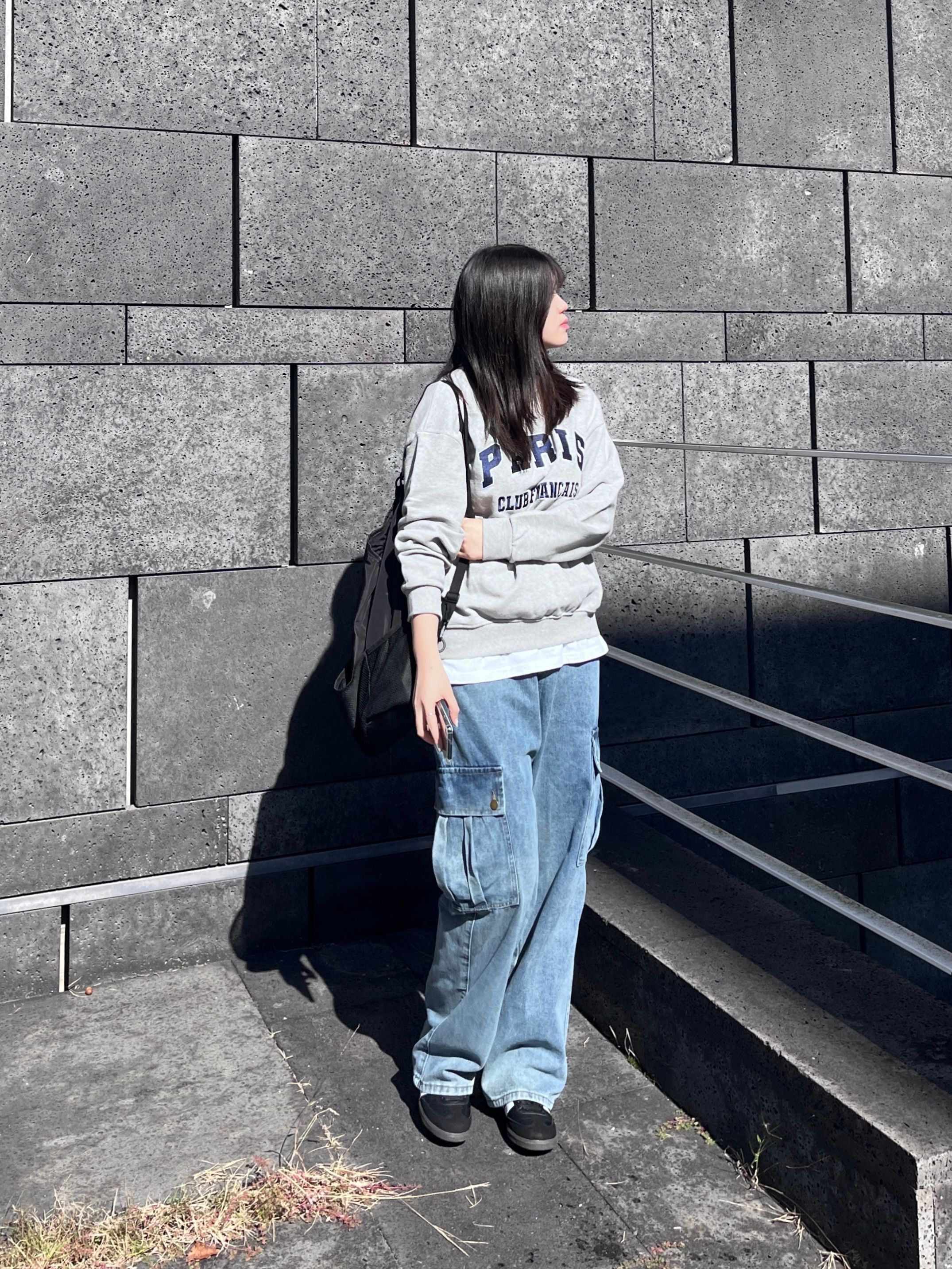 MUSINSA公式 | CONICHIWA BONJOUR Univ Sweatshirt (Navy)