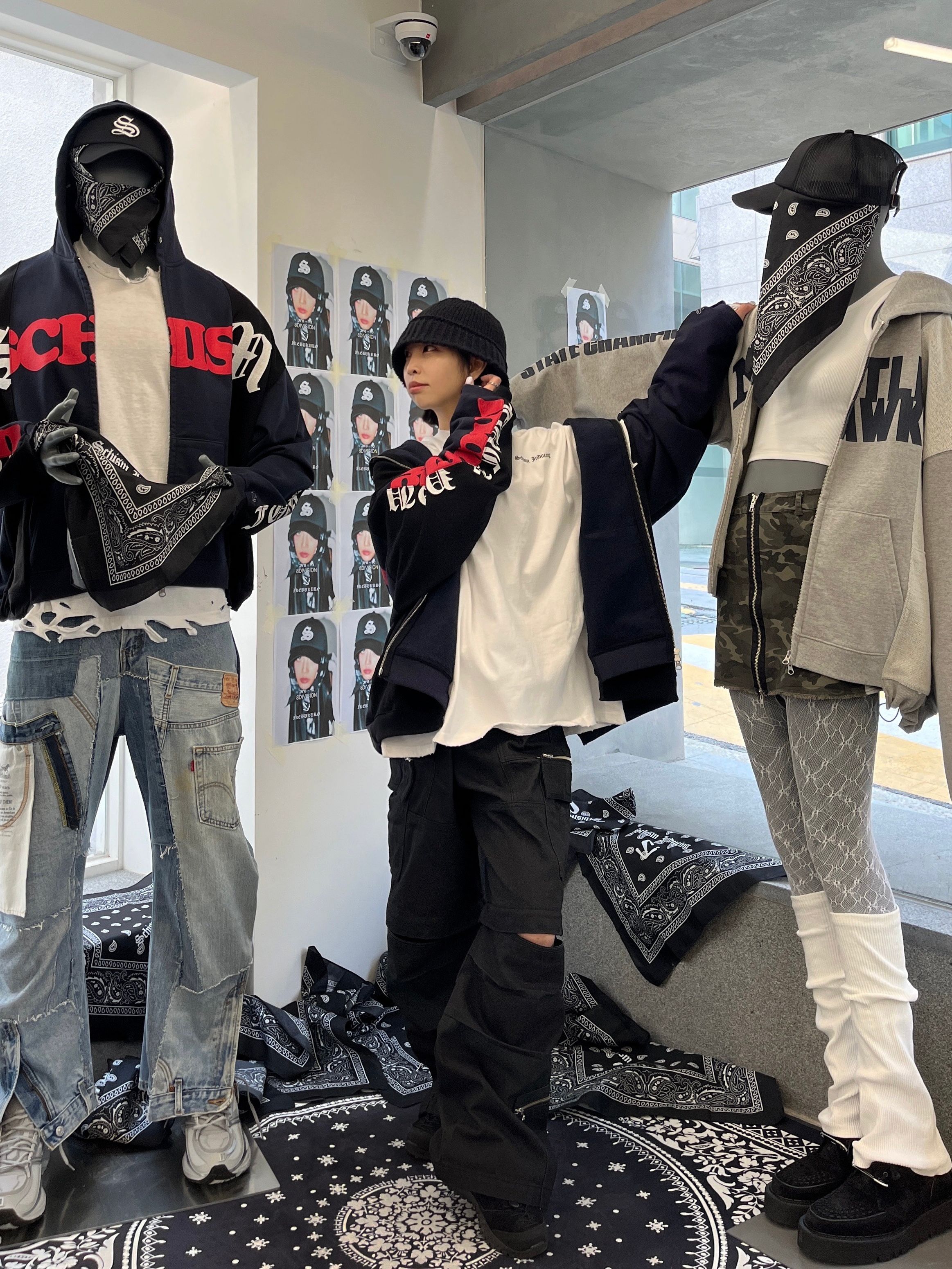MUSINSA公式 | SCHISM INDUCING FAKE REWORKED ZIP HOODIE, NAVY