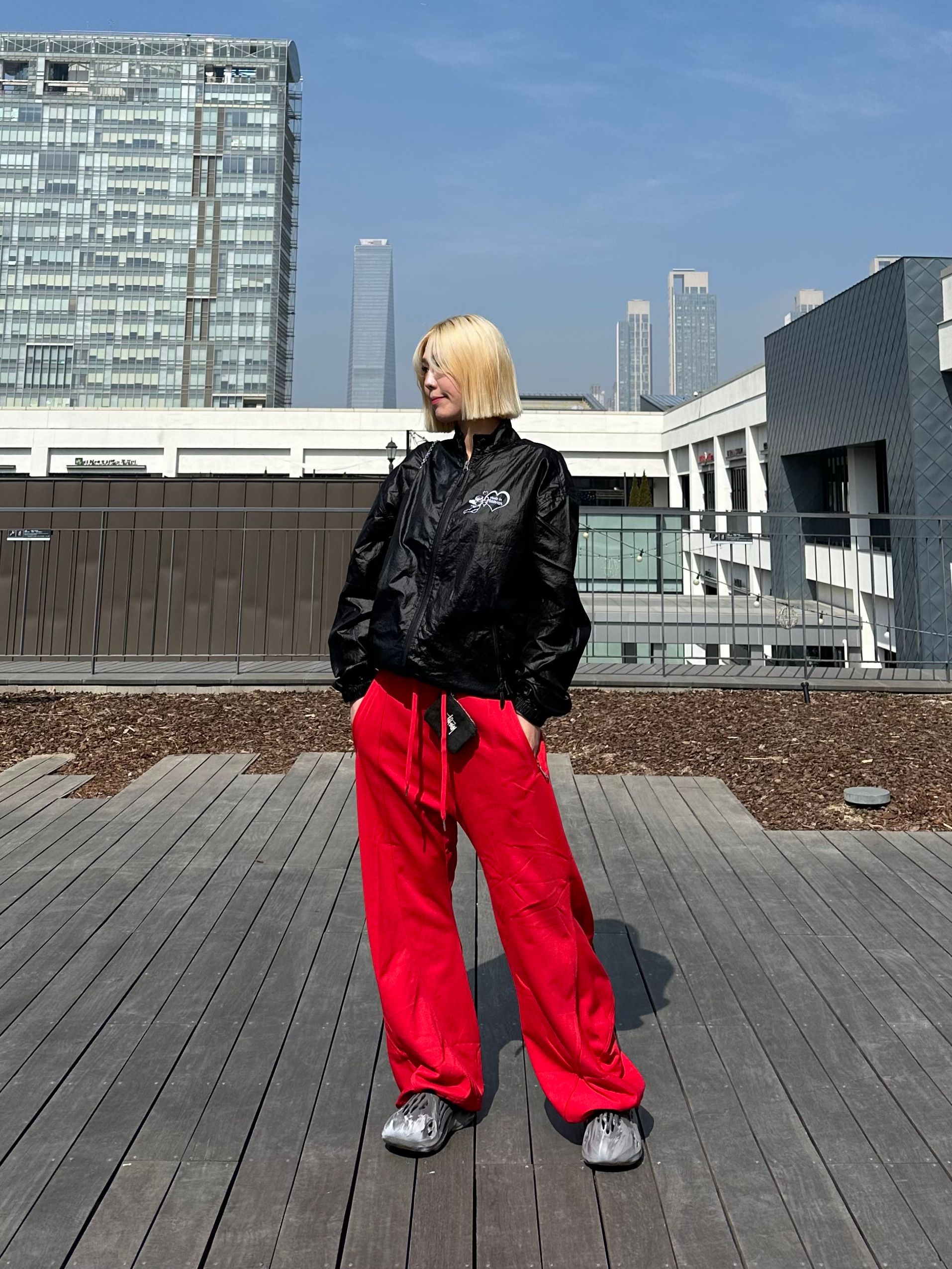 MUSINSA | SCULPTOR Glossy Nylon Jacket Black
