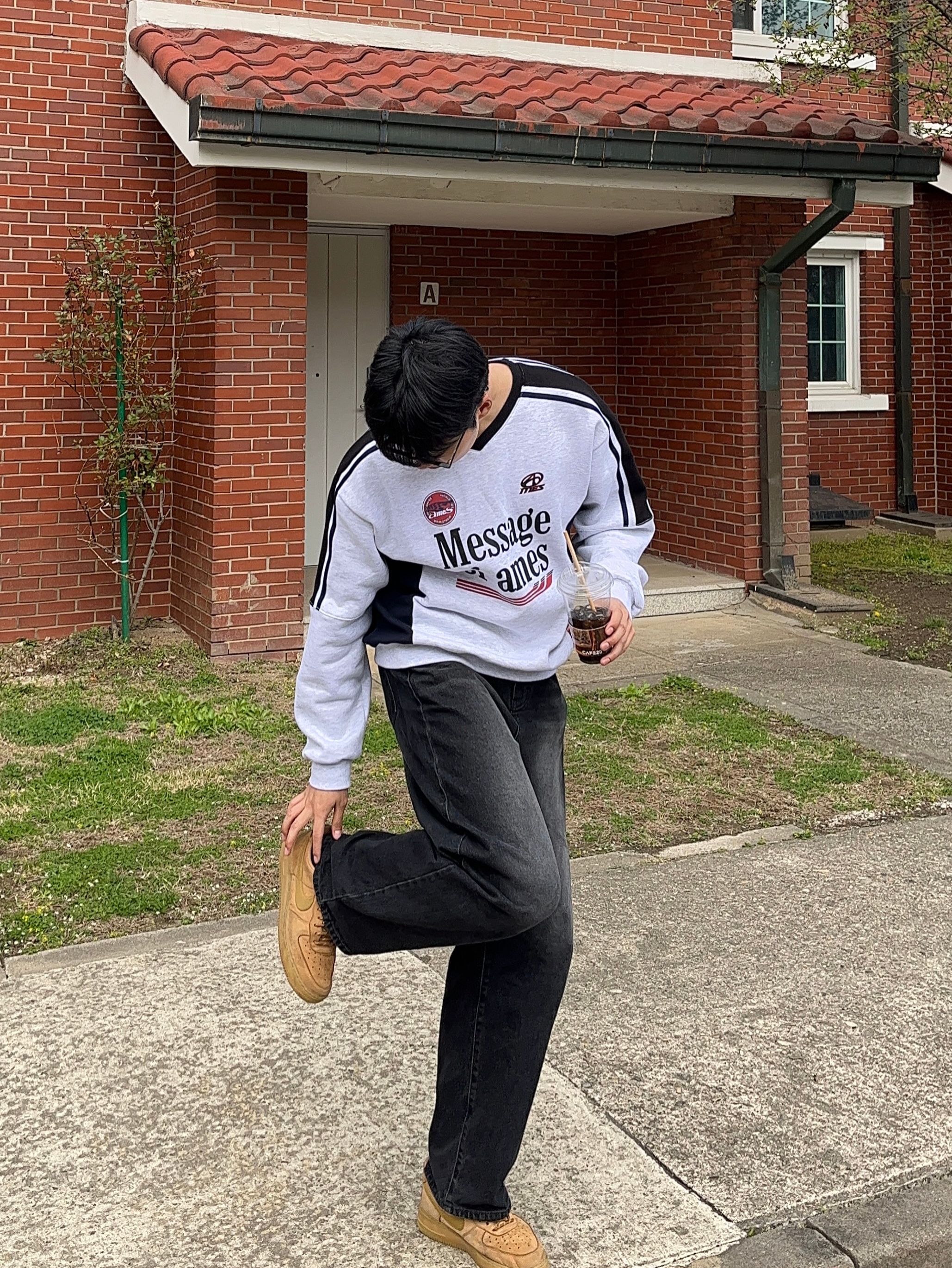 ★AMES-WORLDWIDE★V NECK UNIFORM SWEATSHIRT GREY★正規品 AMES-WORLDWIDE] V NECK UNIFORM SWEATSHIRT GREY | もごつ
