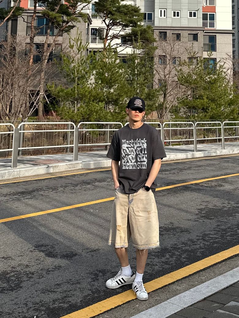 _jongh0의 [NK] Kinsum Logo Tee (Burgundy)_K23QB644 코디, 패션 | 무신사 스냅