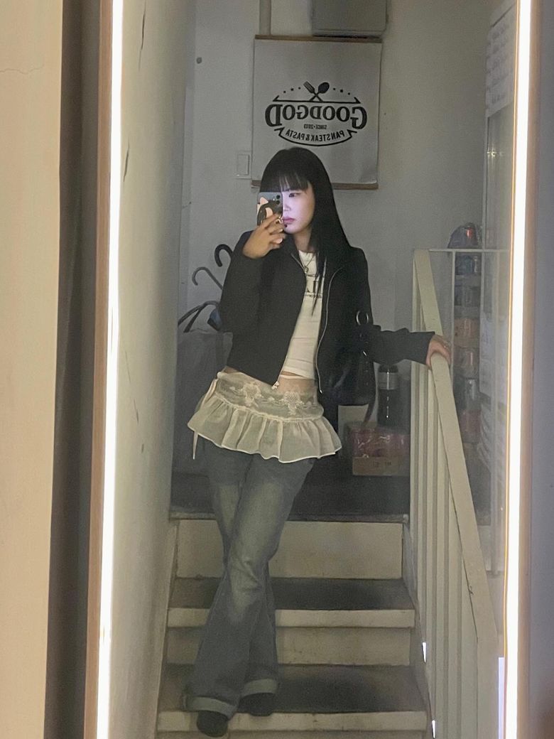 shin0eeee의 Peekaboo Micro Sheer Skirt Raw Ivory 코디, 패션 | 무  