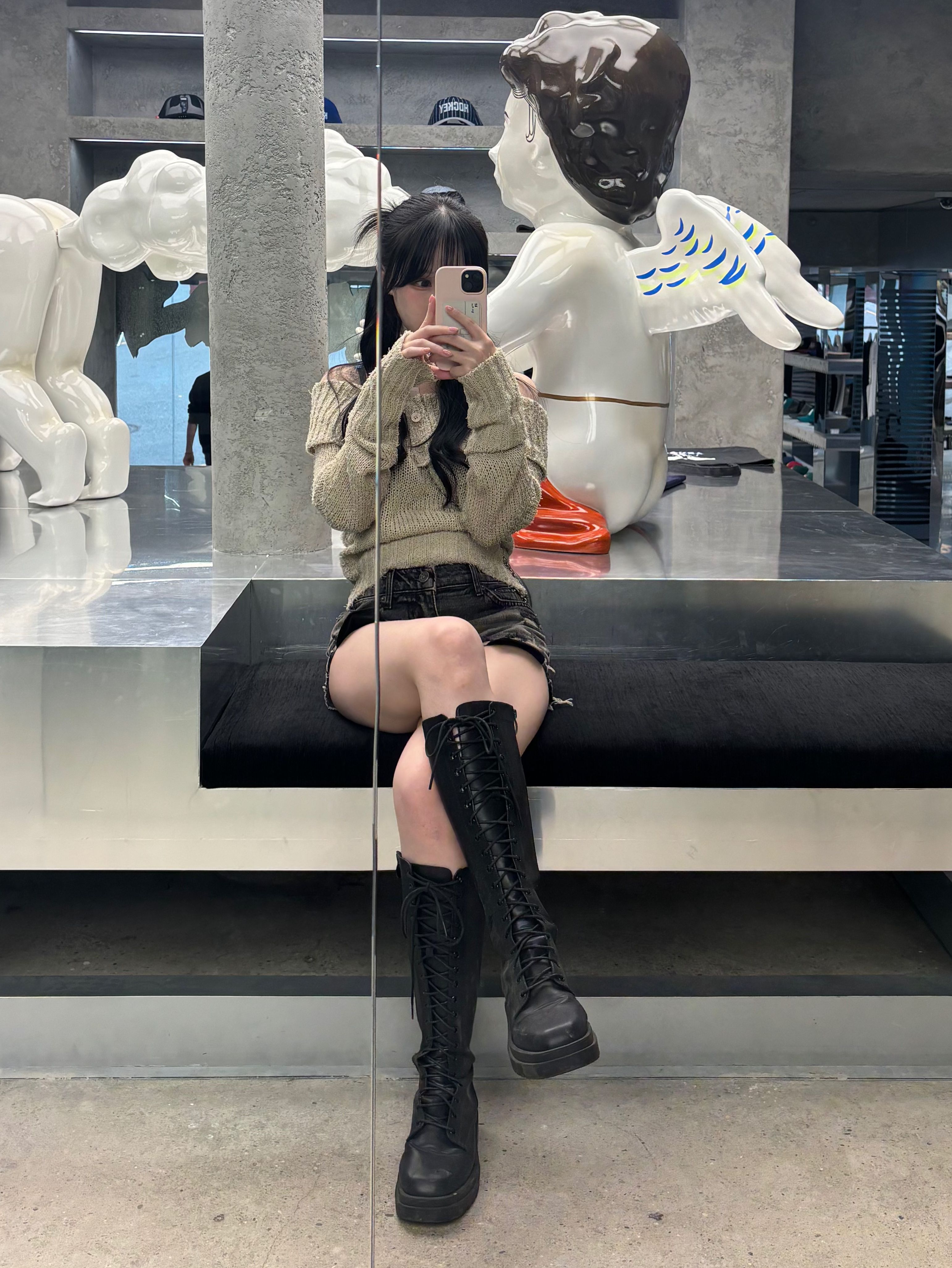 보헤미안 서울(BOHEMSEO) DESTROYED GRAY DENIM SHORTS - 사이즈