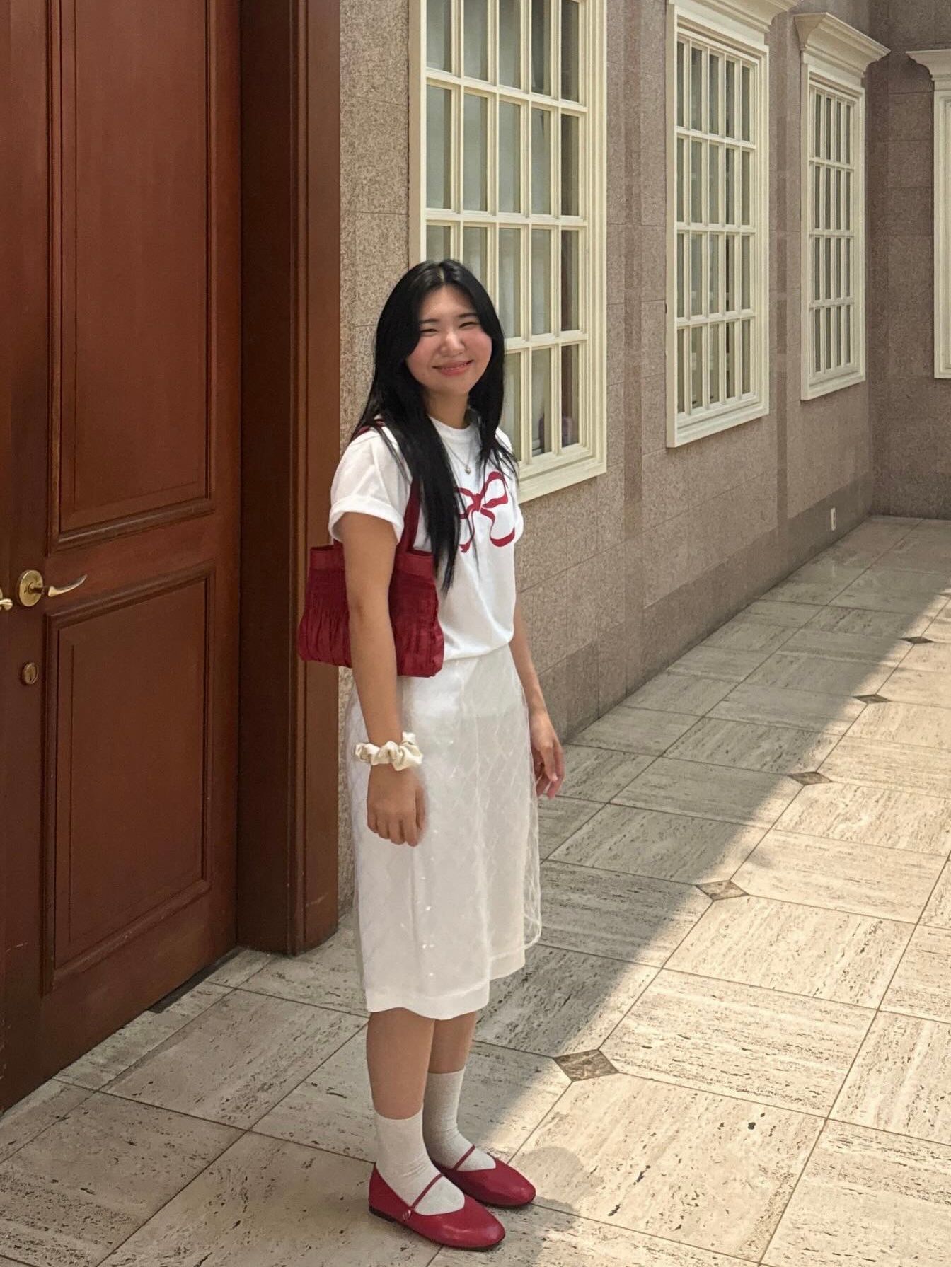 【RONRON】24SS EMBO HEART RIBBON BASIC FIT T SHIRT WHITE RED EMBO HEART RIBBON BASIC FIT T SHIRT WHITE RED - RONRON 론론