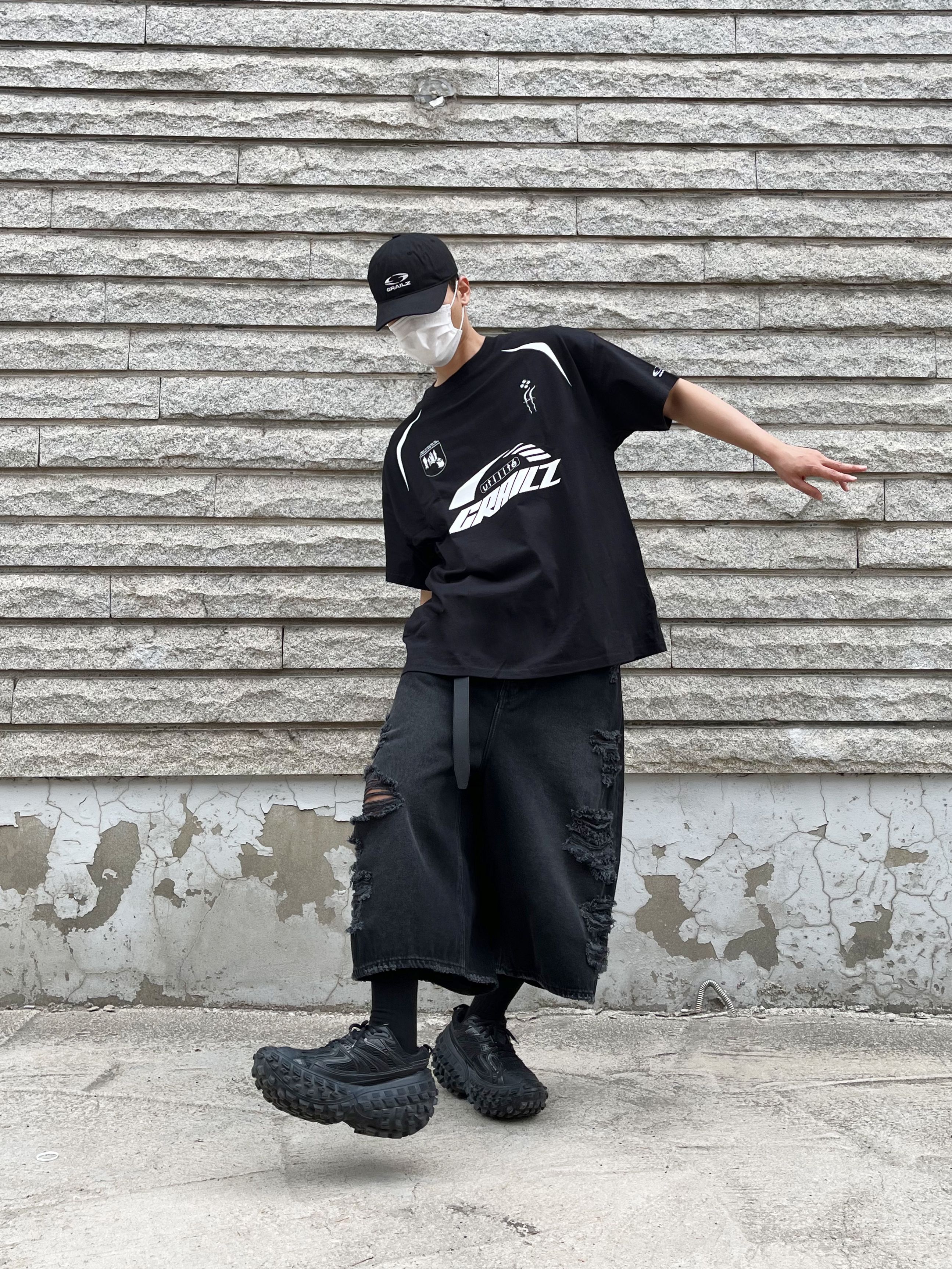 그레일즈(GRAILZ) INDUSTRIAL BLOKECORE GRAPHIC T-SHIRT [WHITE