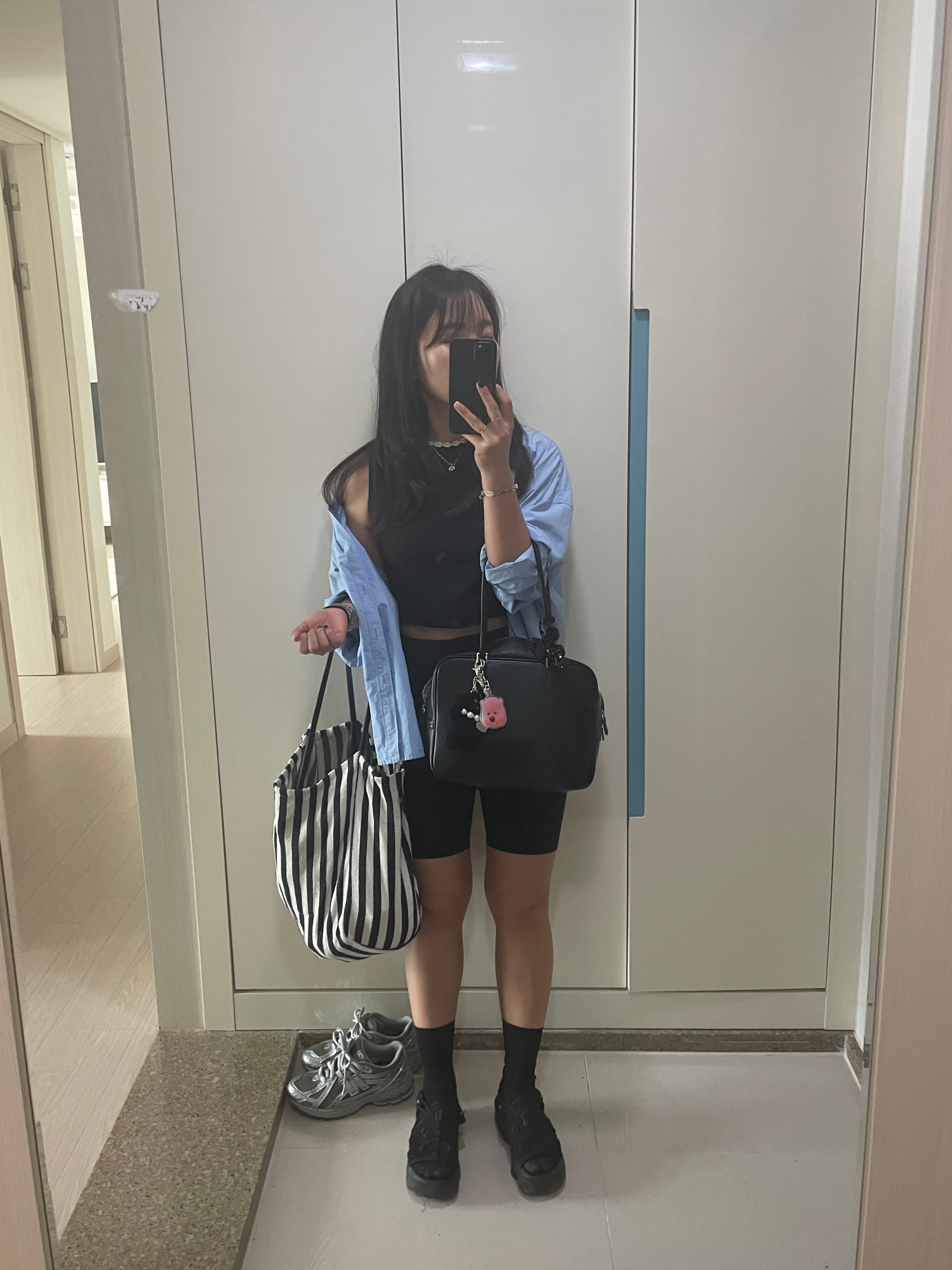 【DUNST】CLASSIC 28 LEATHER BAG★送料・関税込 DUNST Classic 28 Leather Bag in Black | Lyst