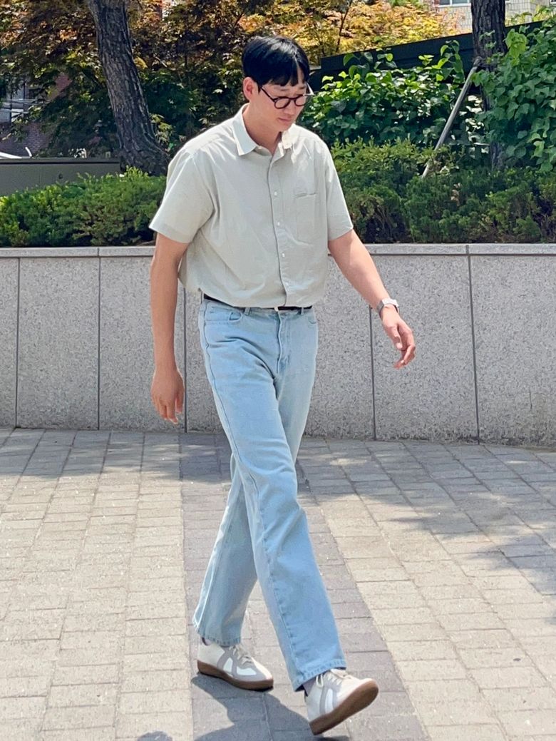 두부상인서울핀턱의 올데이 페이퍼 하프 셔츠_Mint 코디, 패션 | 무신사 스냅