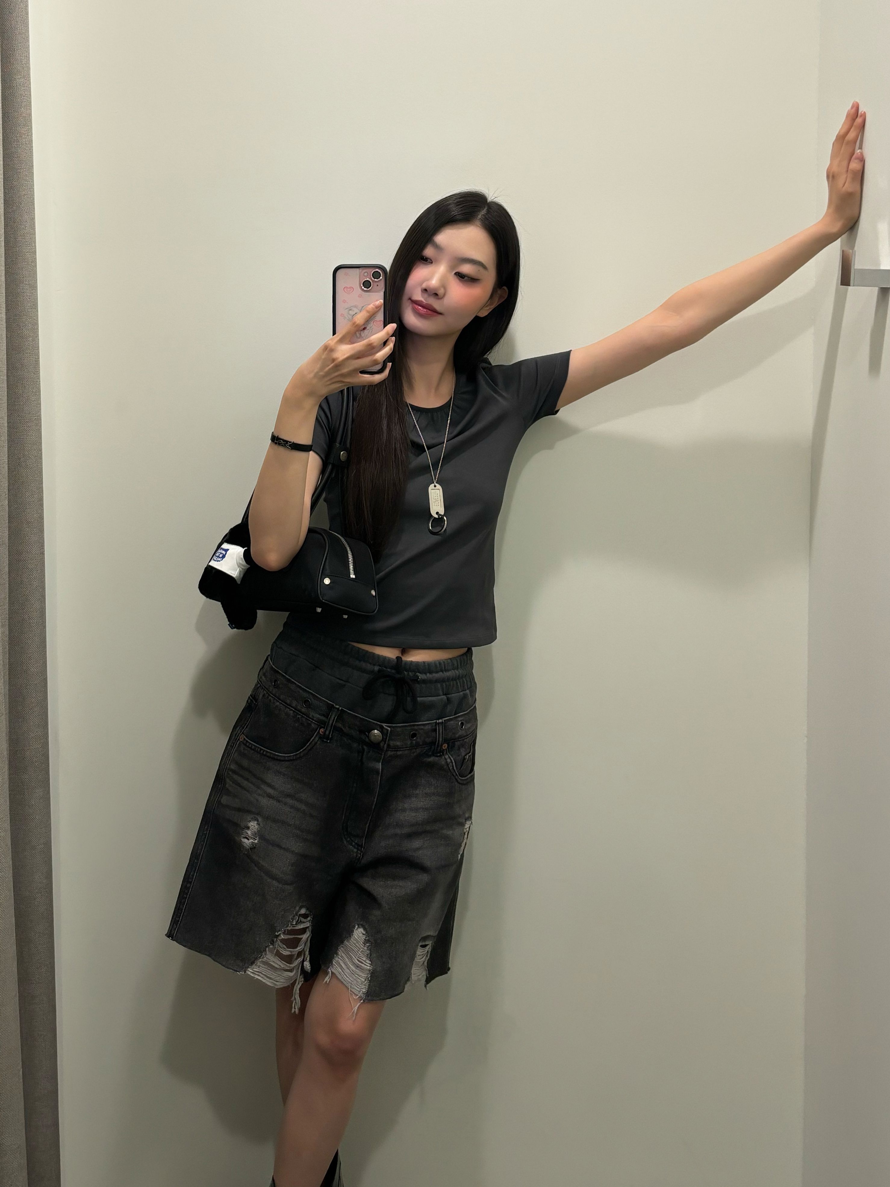 ■ANDERSSON BELL■ Denny Sweat Waist Damage Shorts apa718wWA WOMEN) DENNY SWEAT WAIST DAMAGED SHORTS apa718w(WASHED BLACK