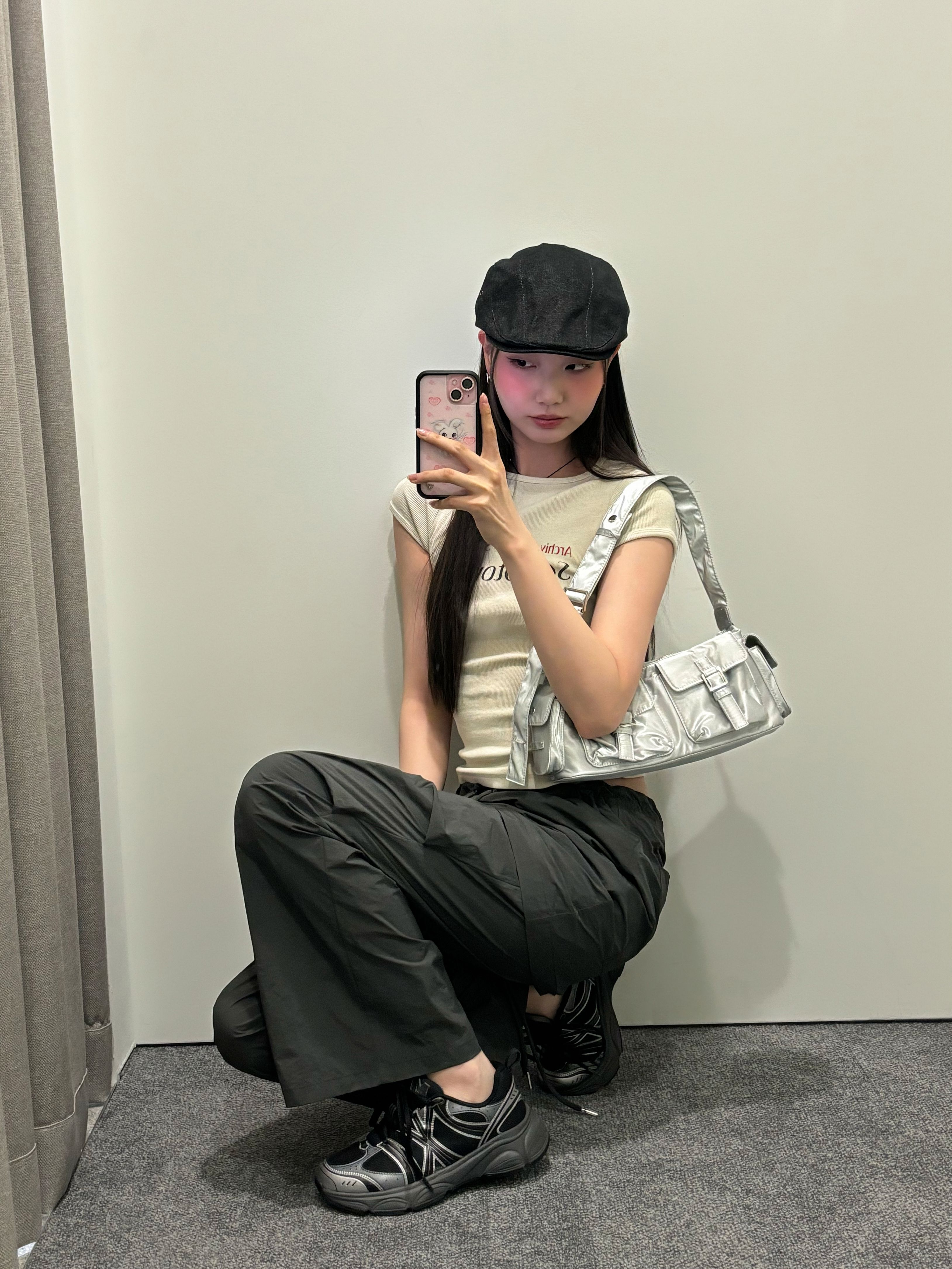 ★COVERNAT WOMAN★ Cloverheart glossy cylindrical bag silver MUSINSA | COVERNAT WOMAN Clover Heart Glossy Cylinder Bag Black