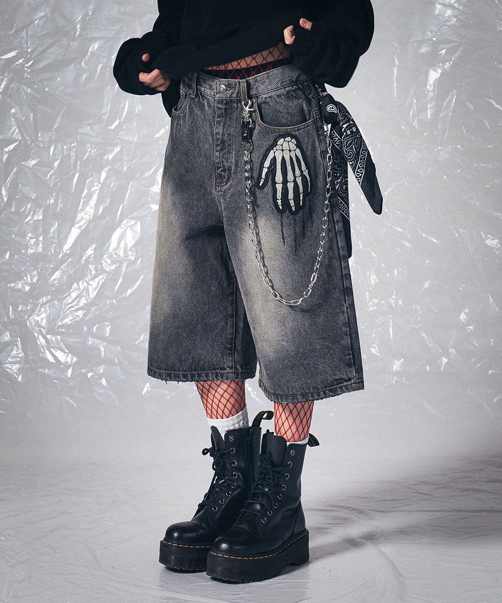 MUSINSA | SCHISM INDUCING BONE HAND JORTS GREY